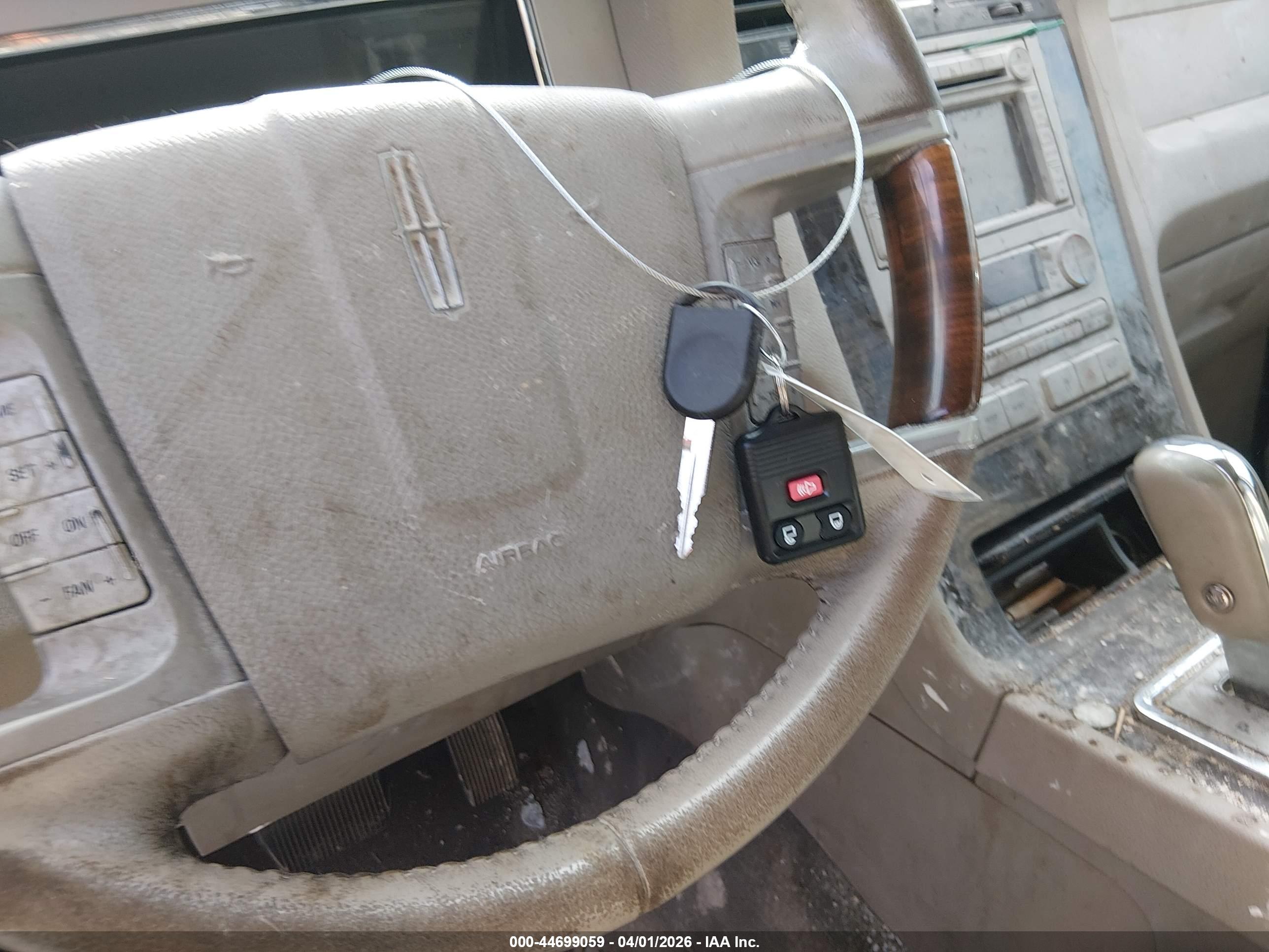 LINCOLN NAVIGATOR image 11