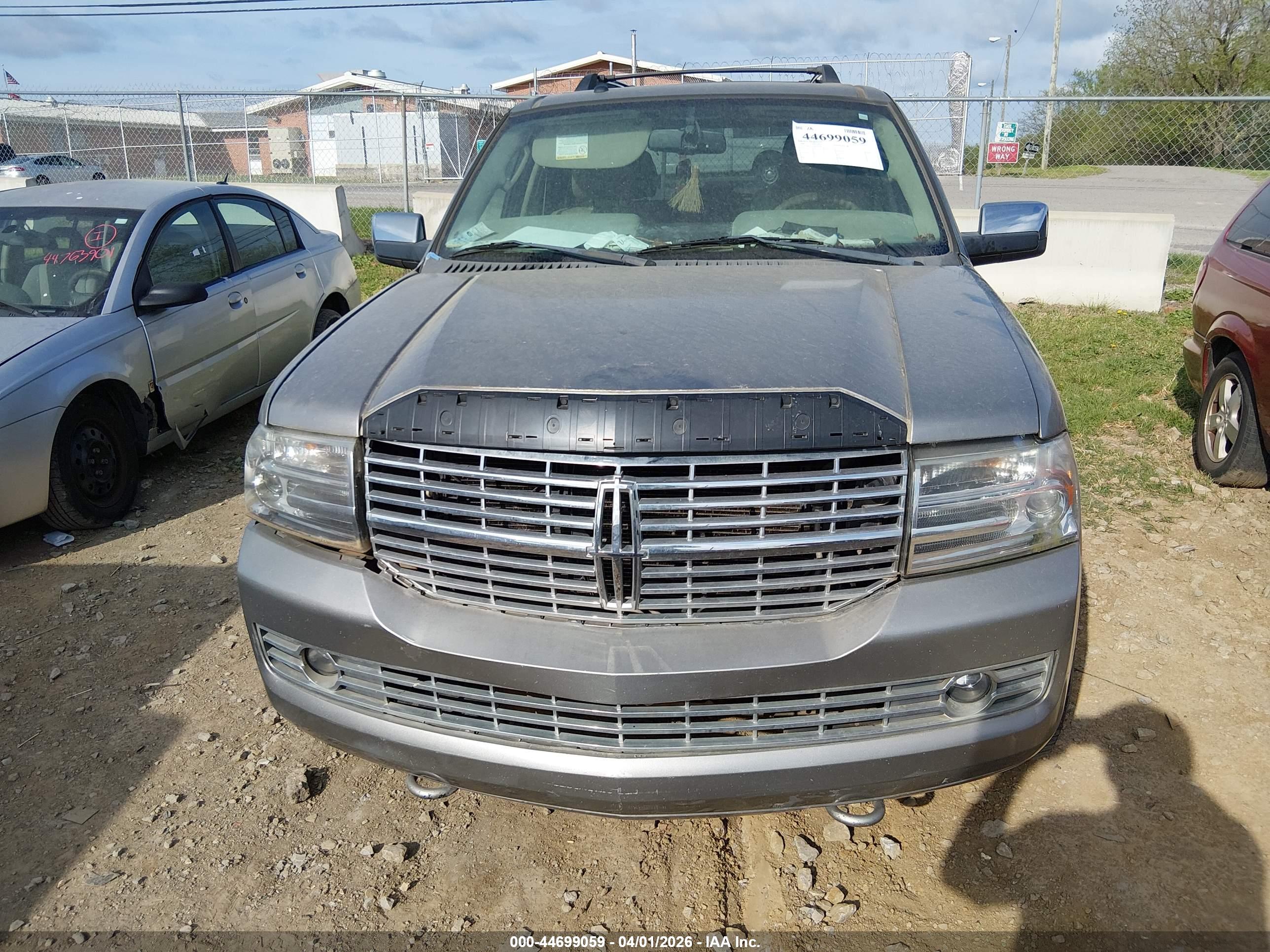 LINCOLN NAVIGATOR image 6