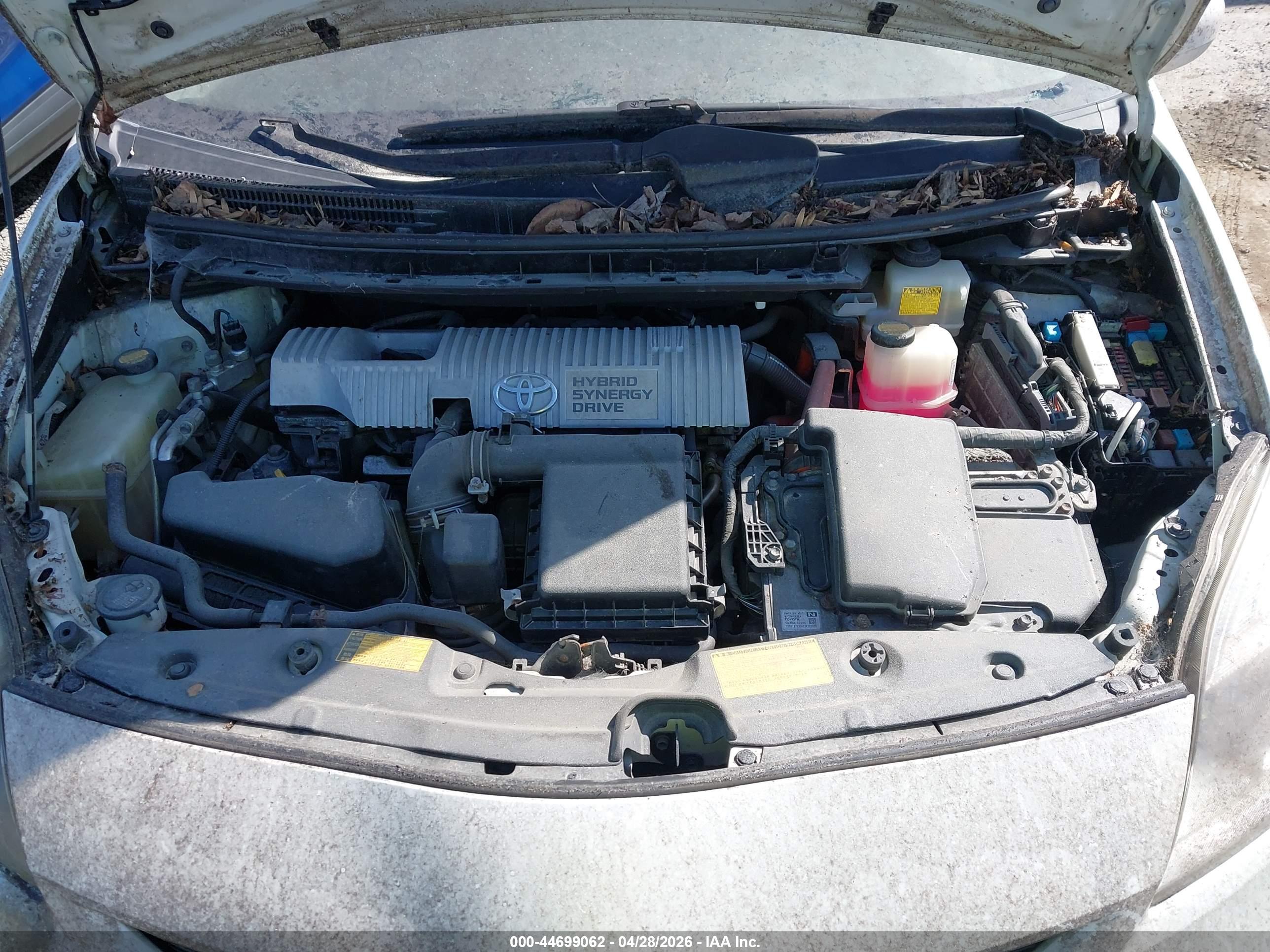TOYOTA PRIUS image 10