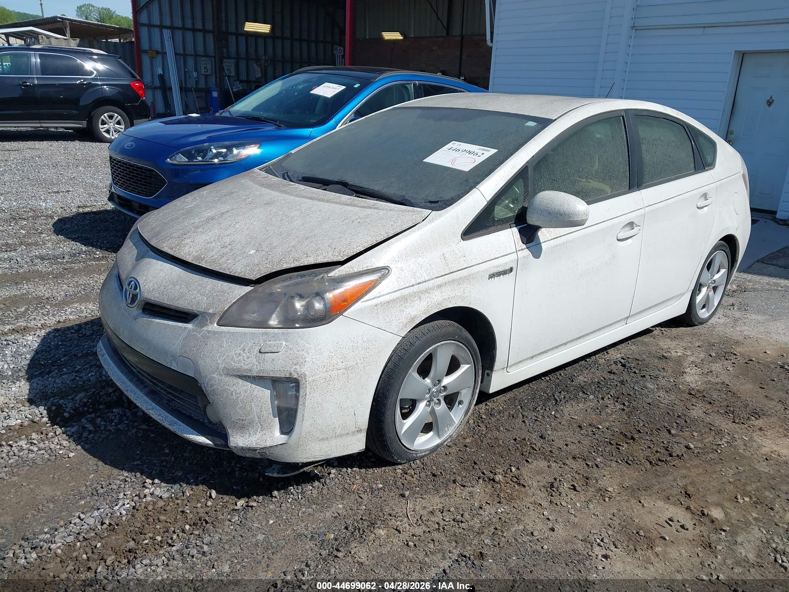 TOYOTA PRIUS image 2