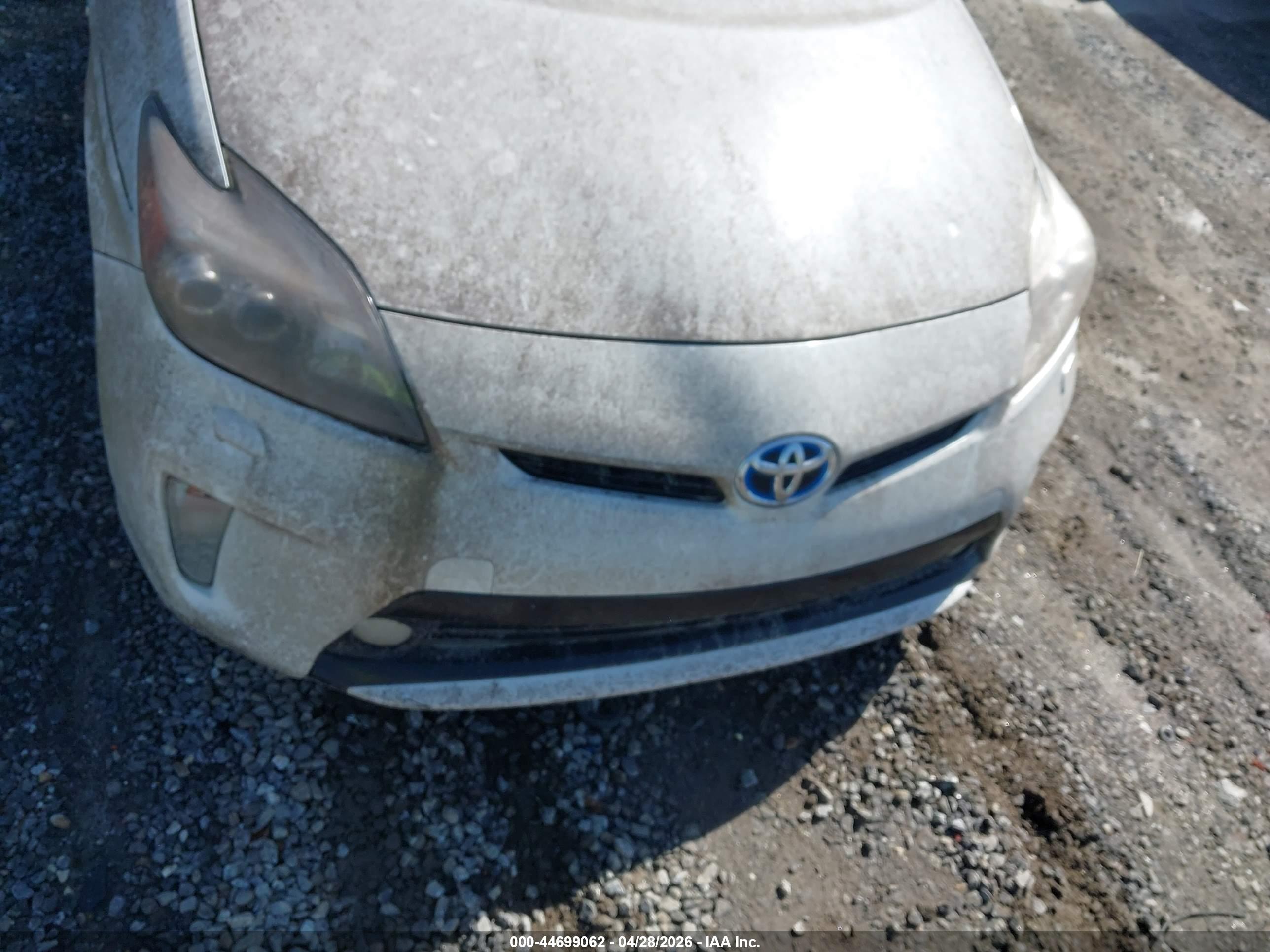TOYOTA PRIUS image 6