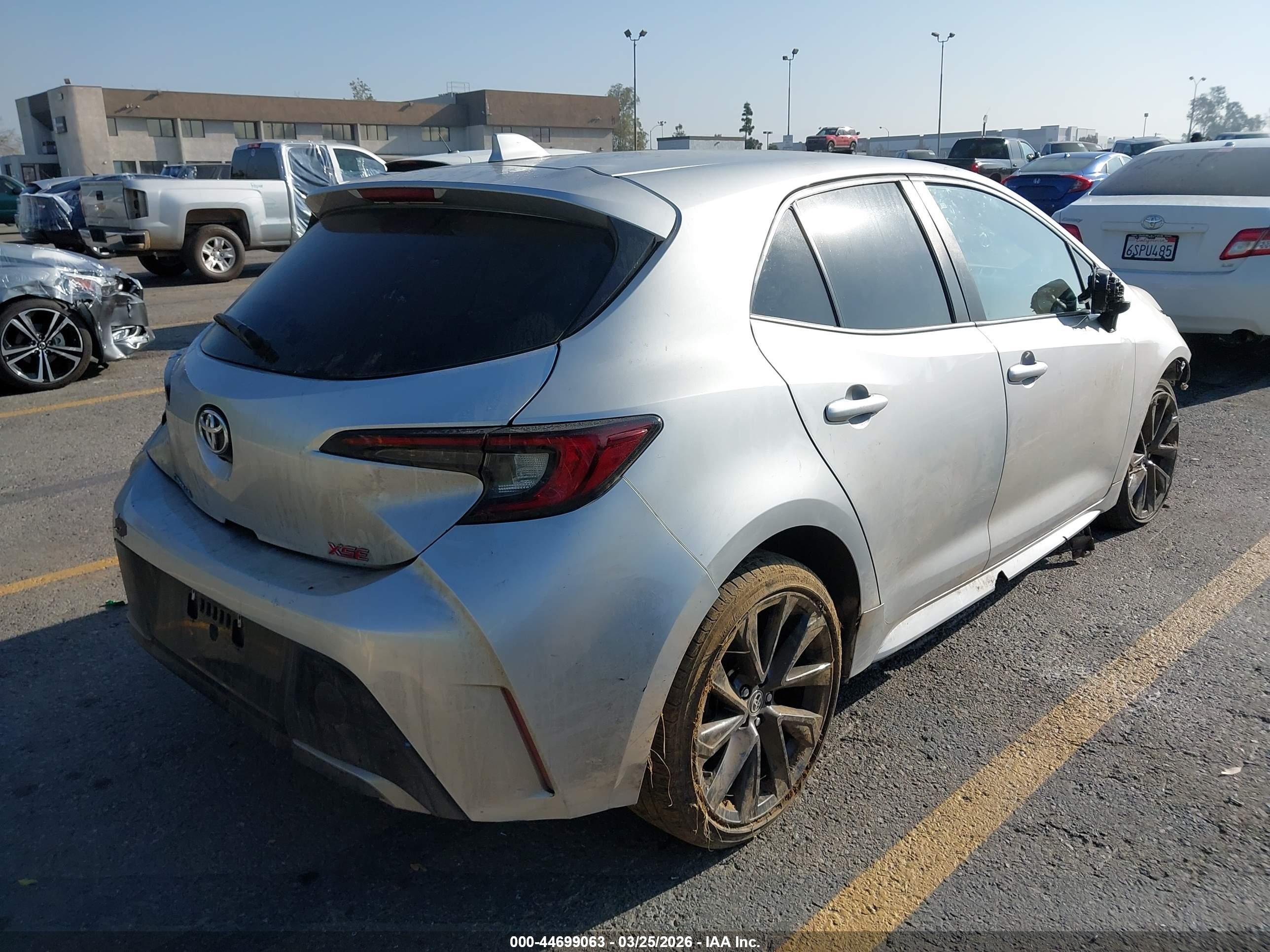 TOYOTA COROLLA image 4