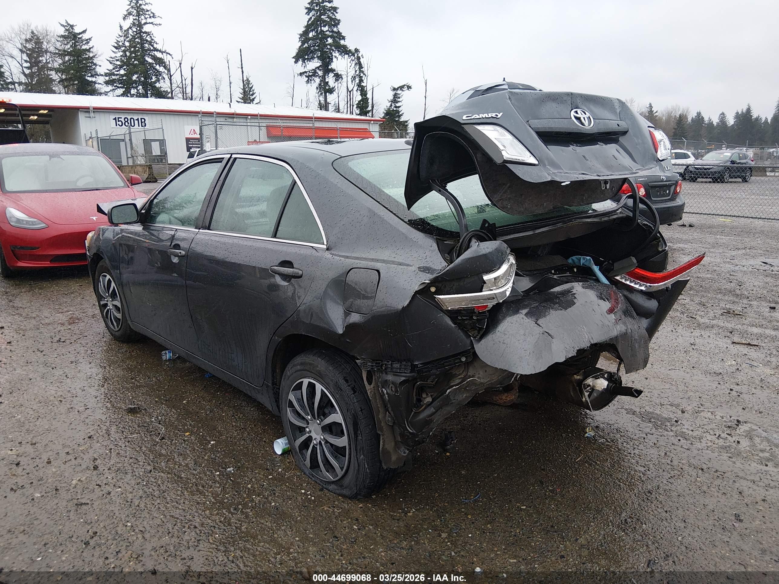 TOYOTA CAMRY image 3