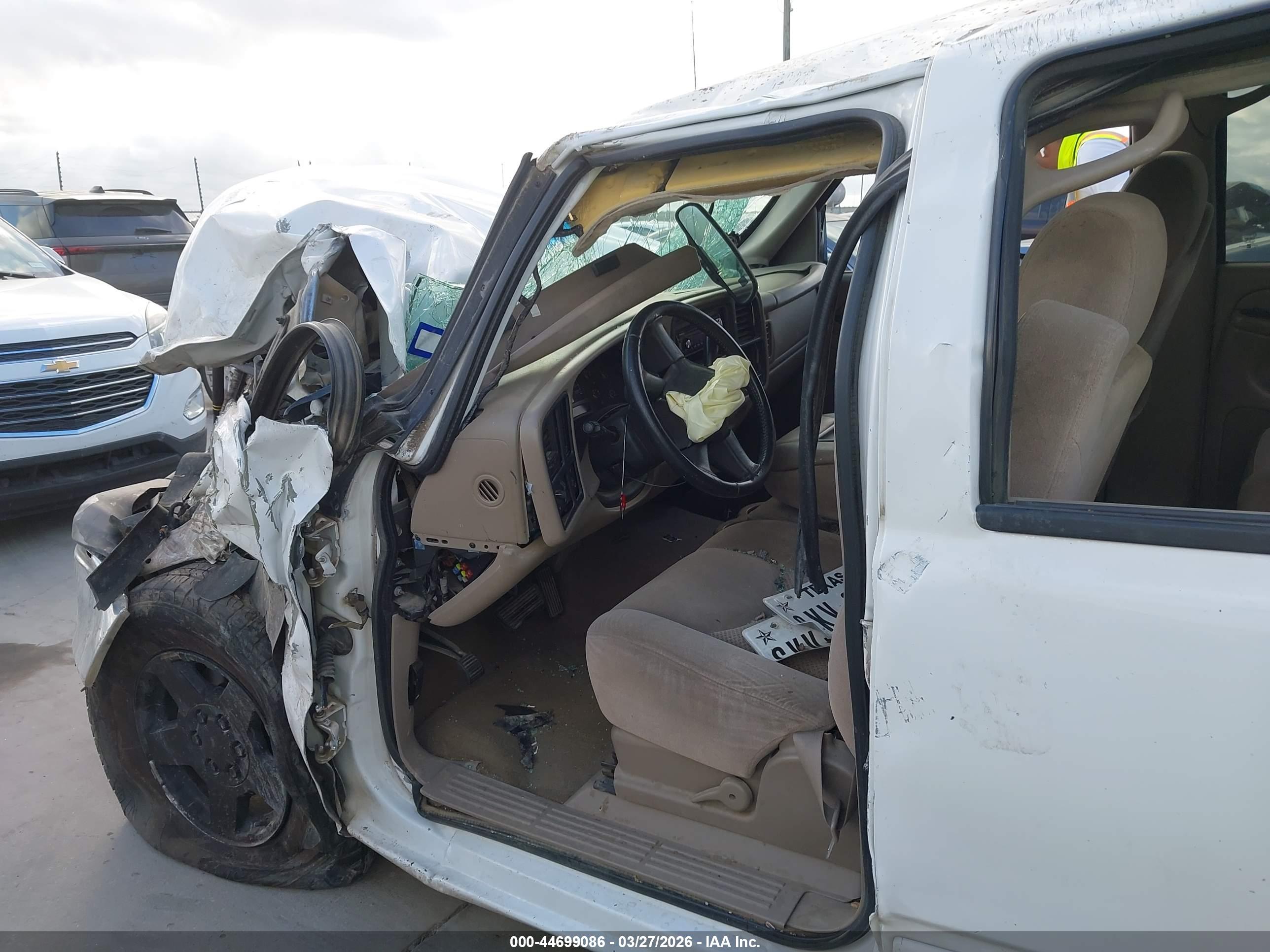 CHEVROLET SILVERADO image 6