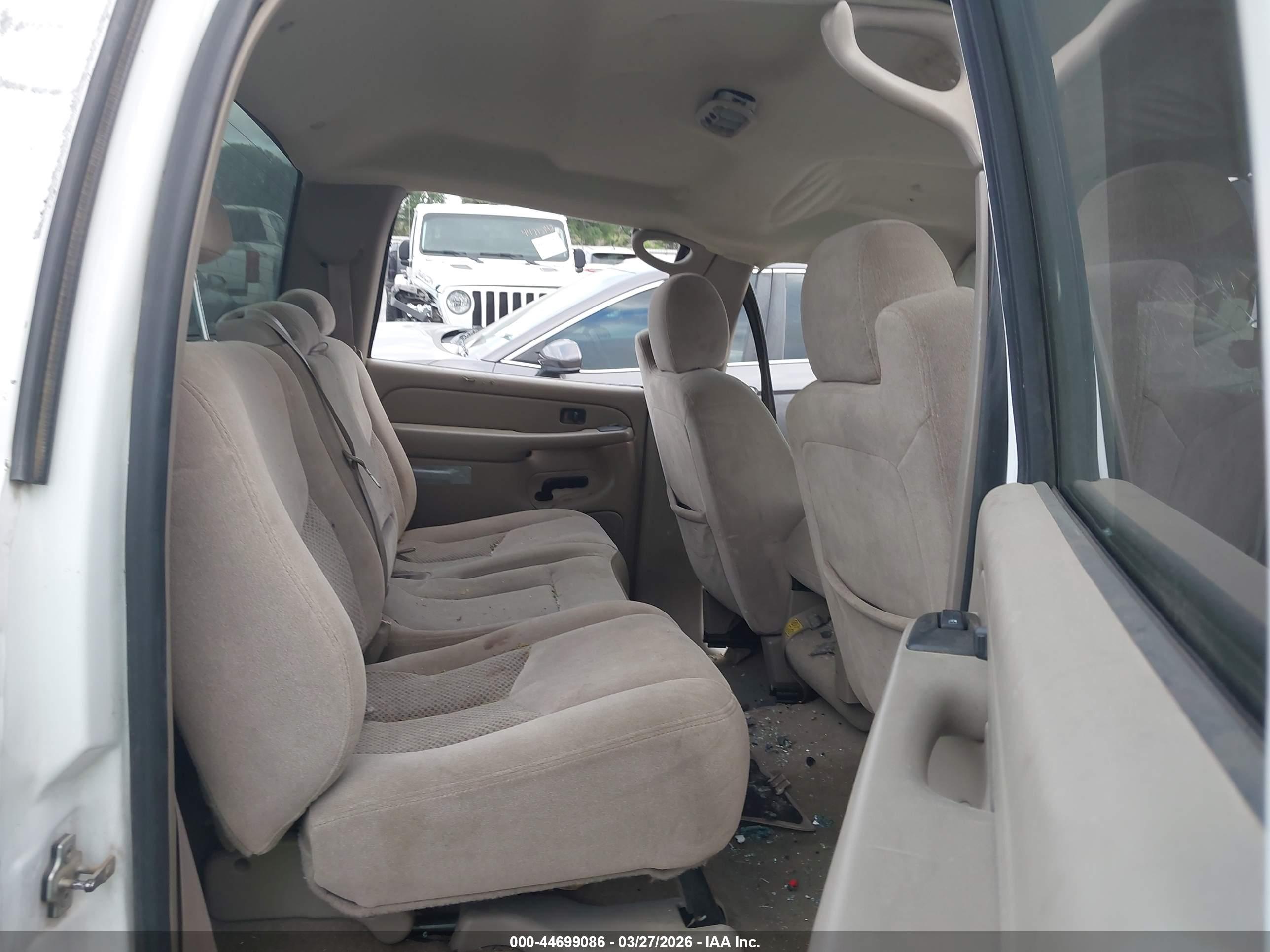 CHEVROLET SILVERADO image 8