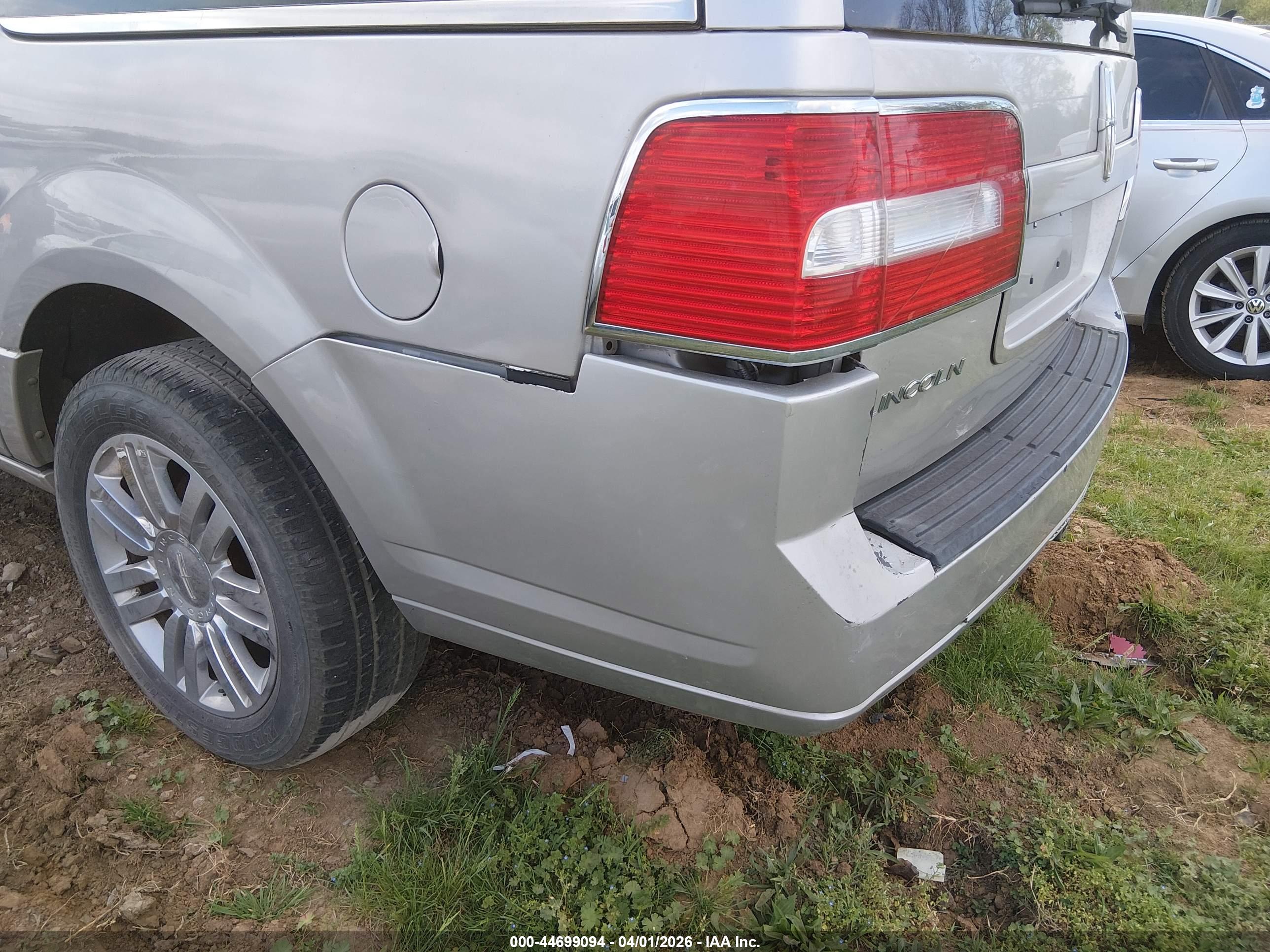 LINCOLN NAVIGATOR image 6