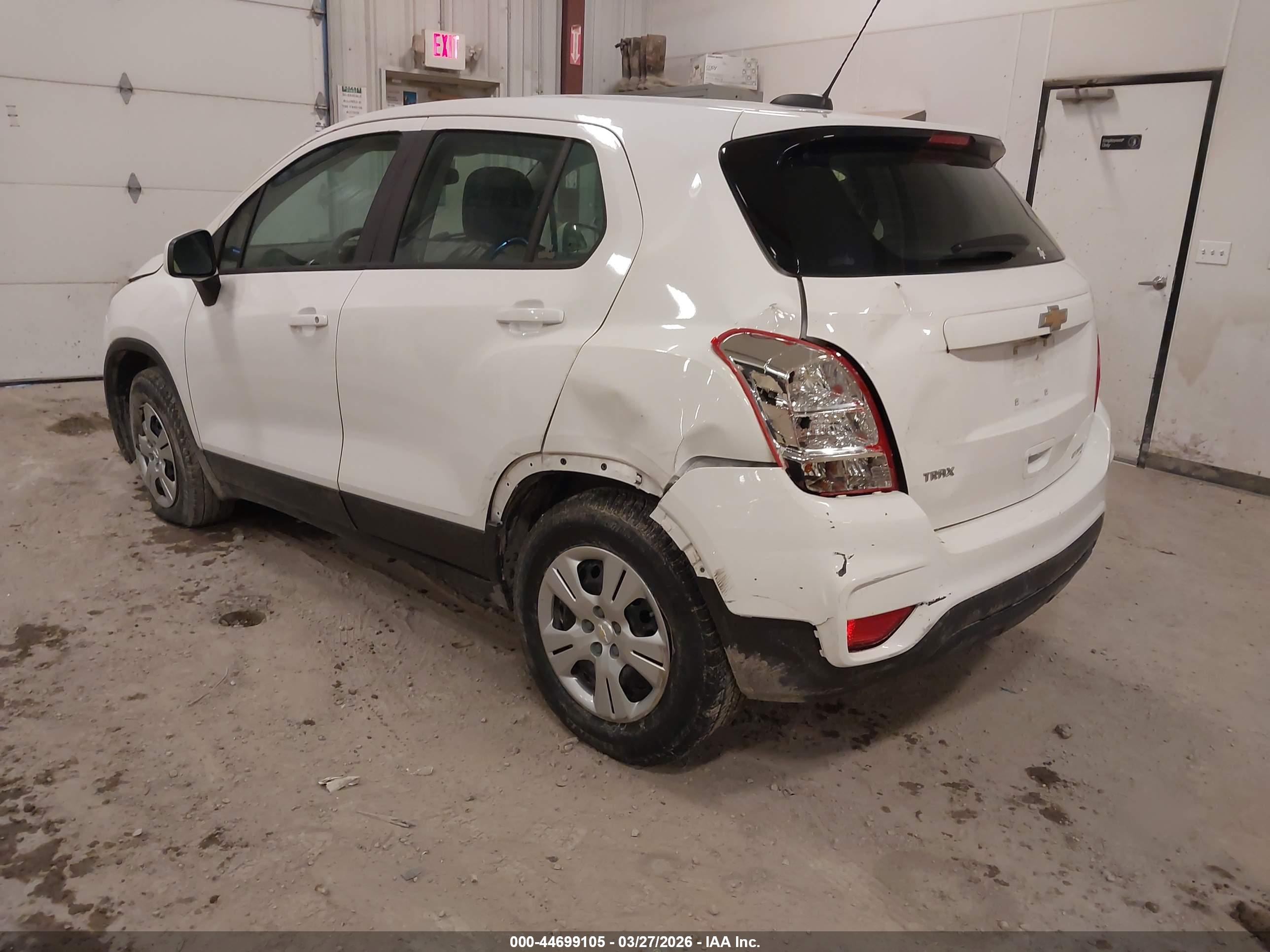 CHEVROLET TRAX image 3