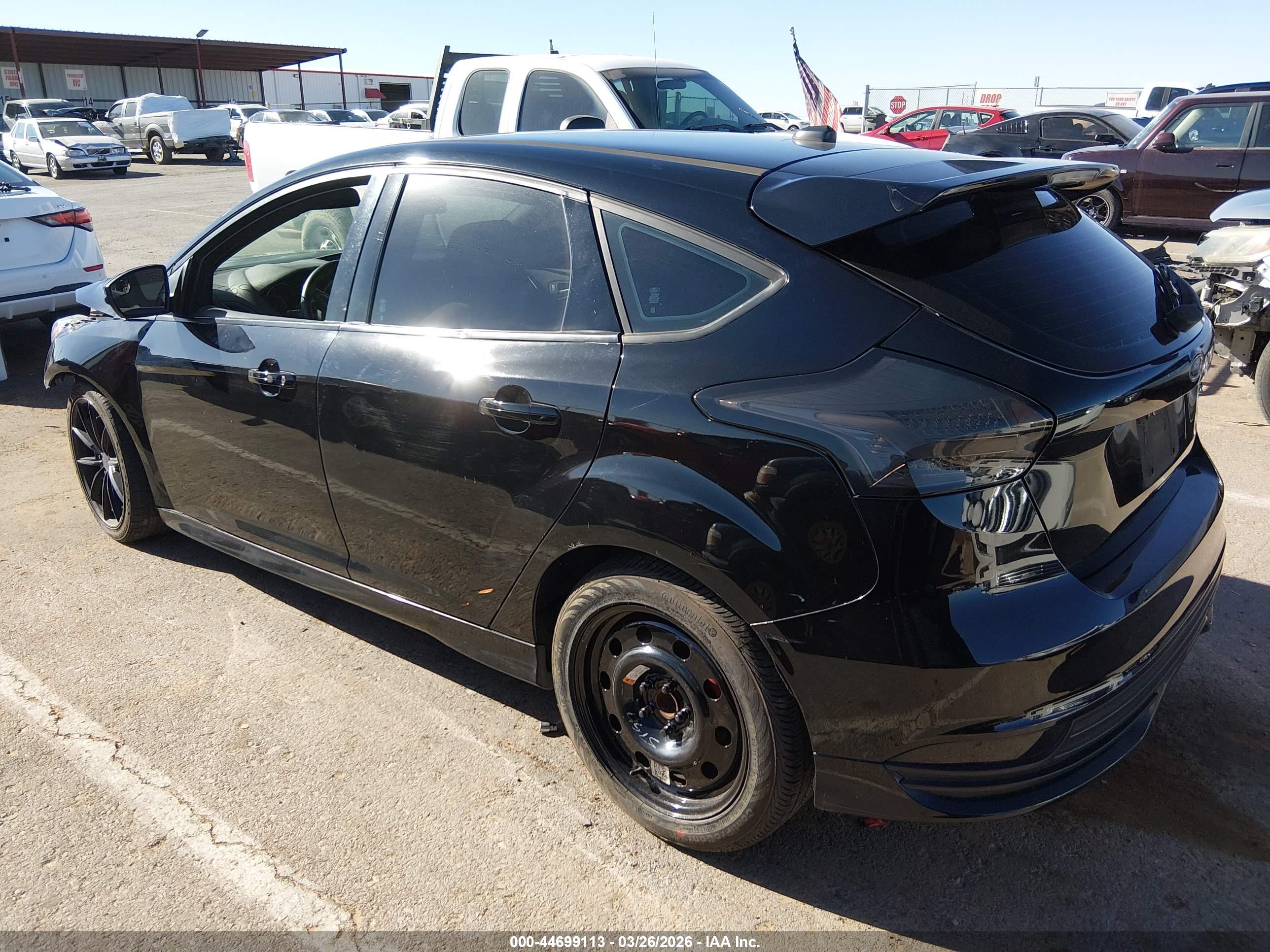 FORD FOCUS image 3