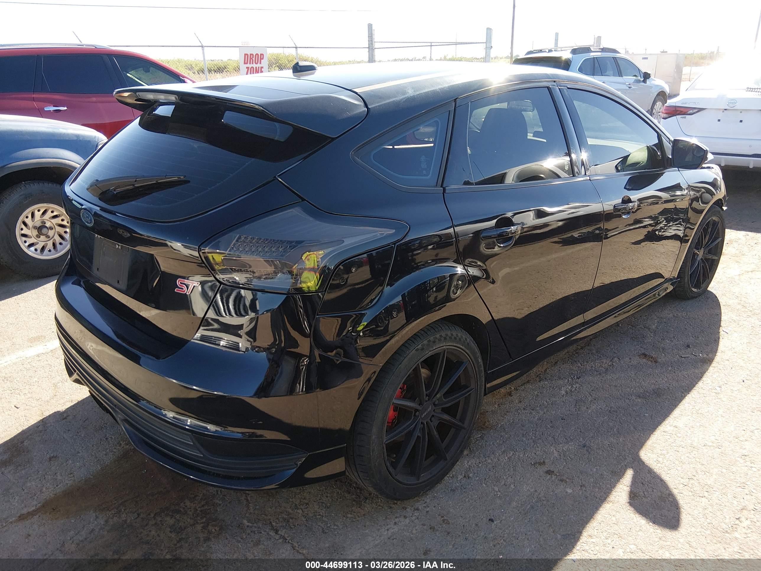 FORD FOCUS image 4