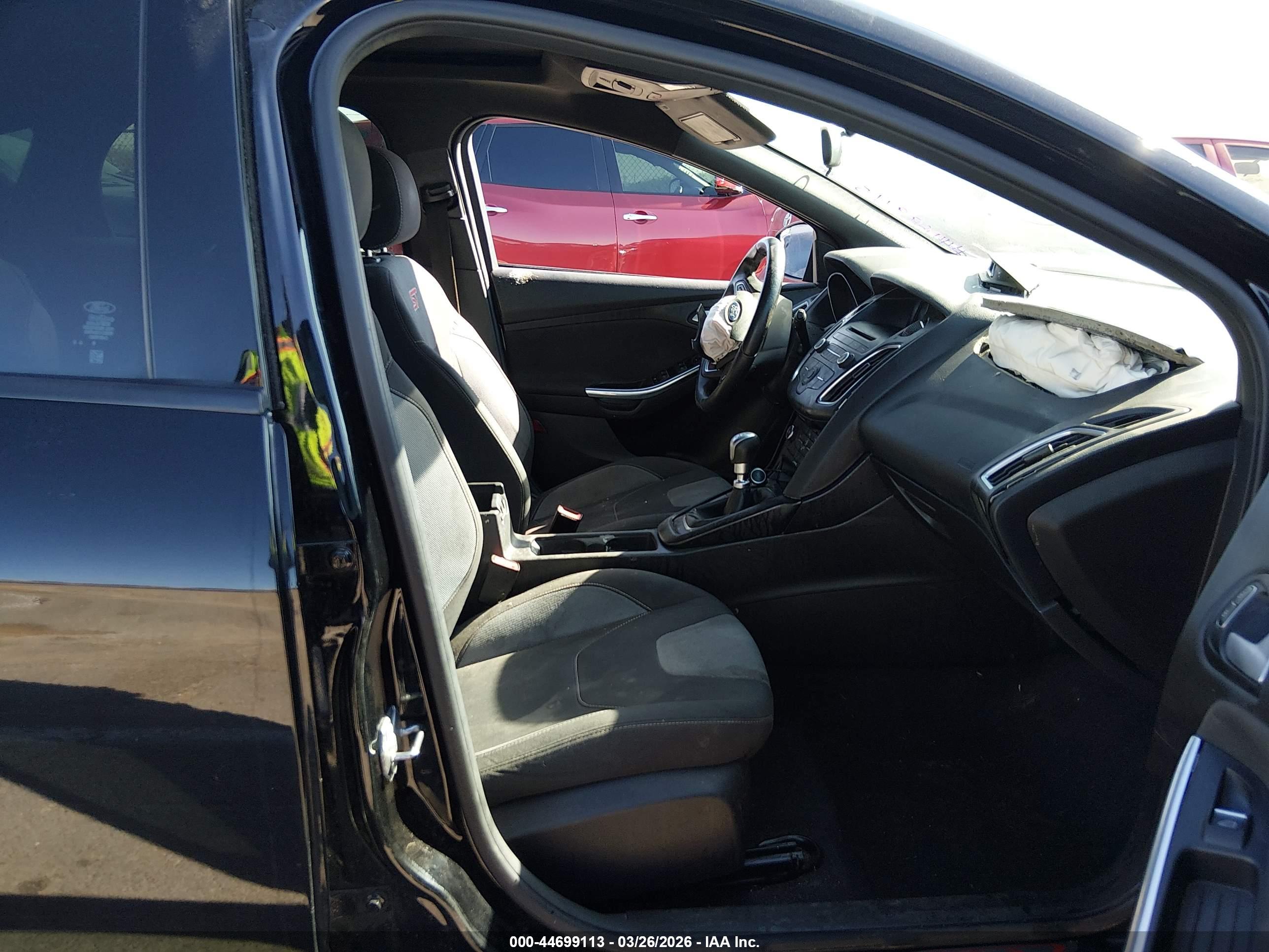 FORD FOCUS image 5