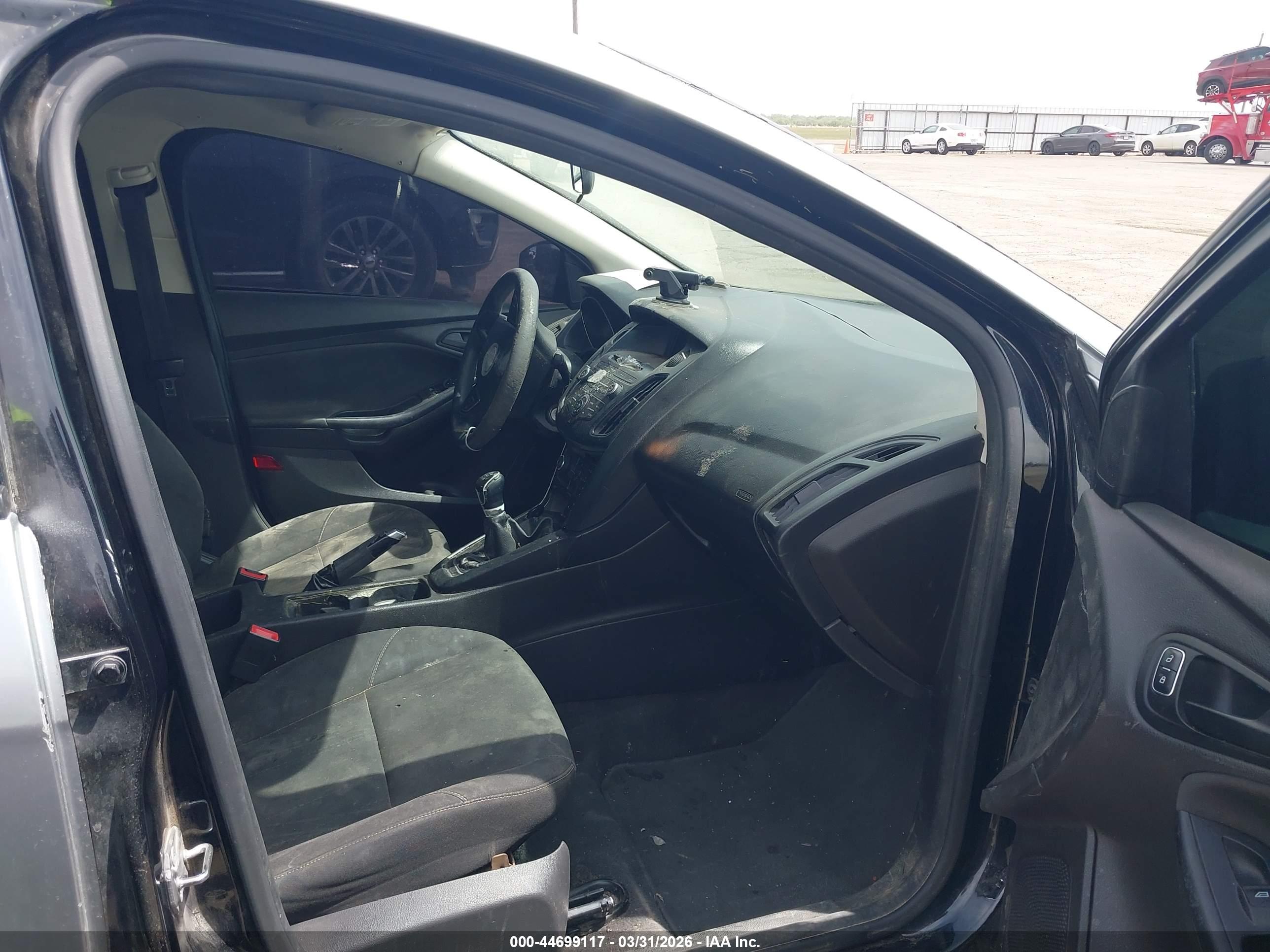 FORD FOCUS image 5