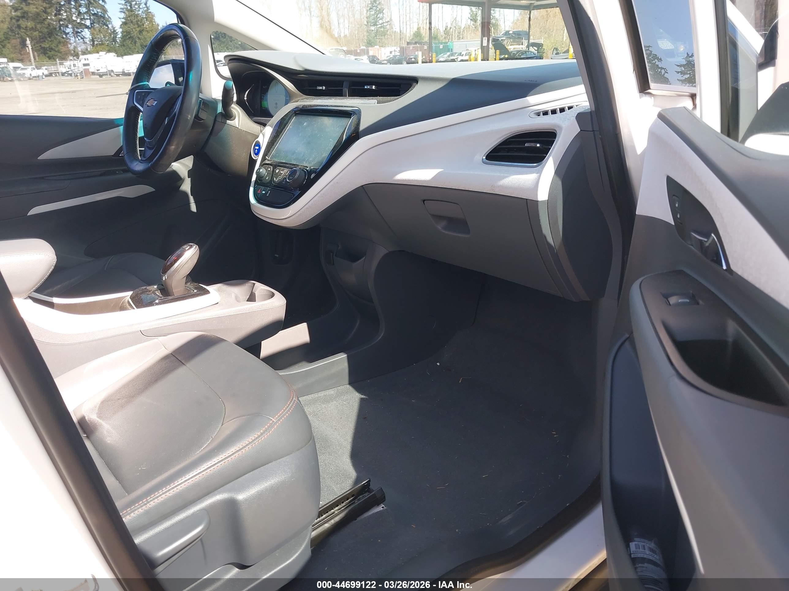 CHEVROLET BOLT image 5