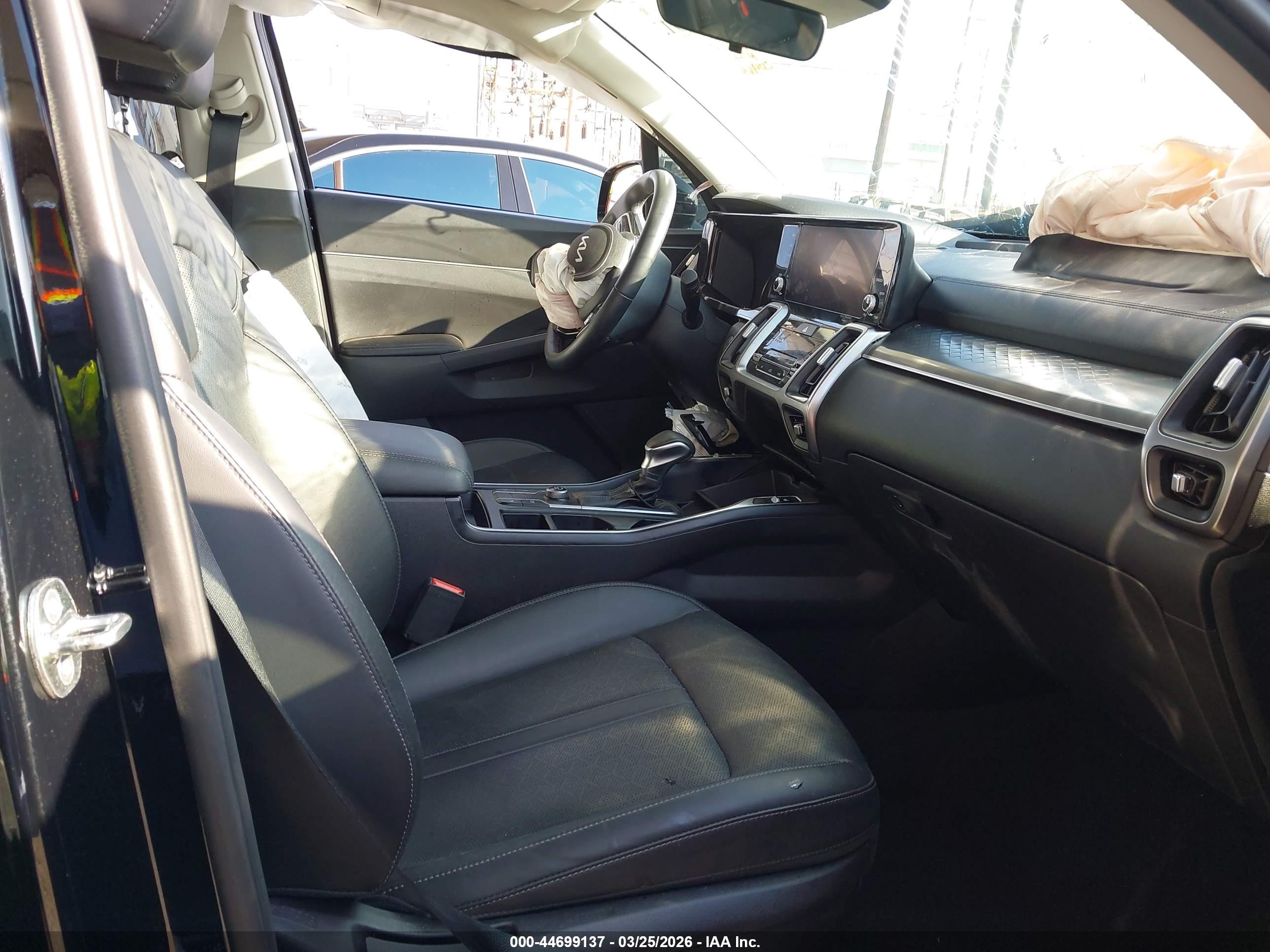 KIA SORENTO image 5