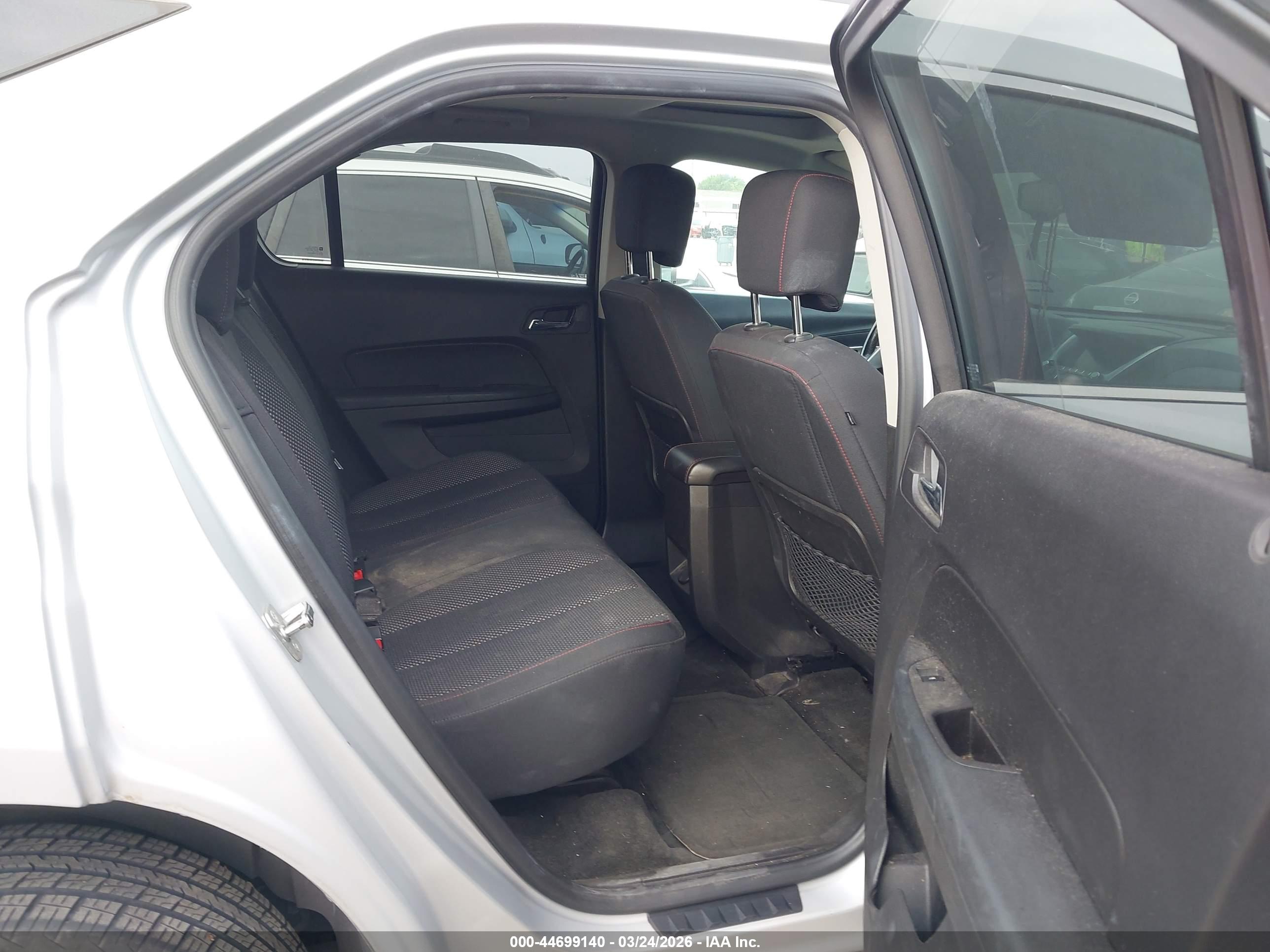 CHEVROLET EQUINOX image 8