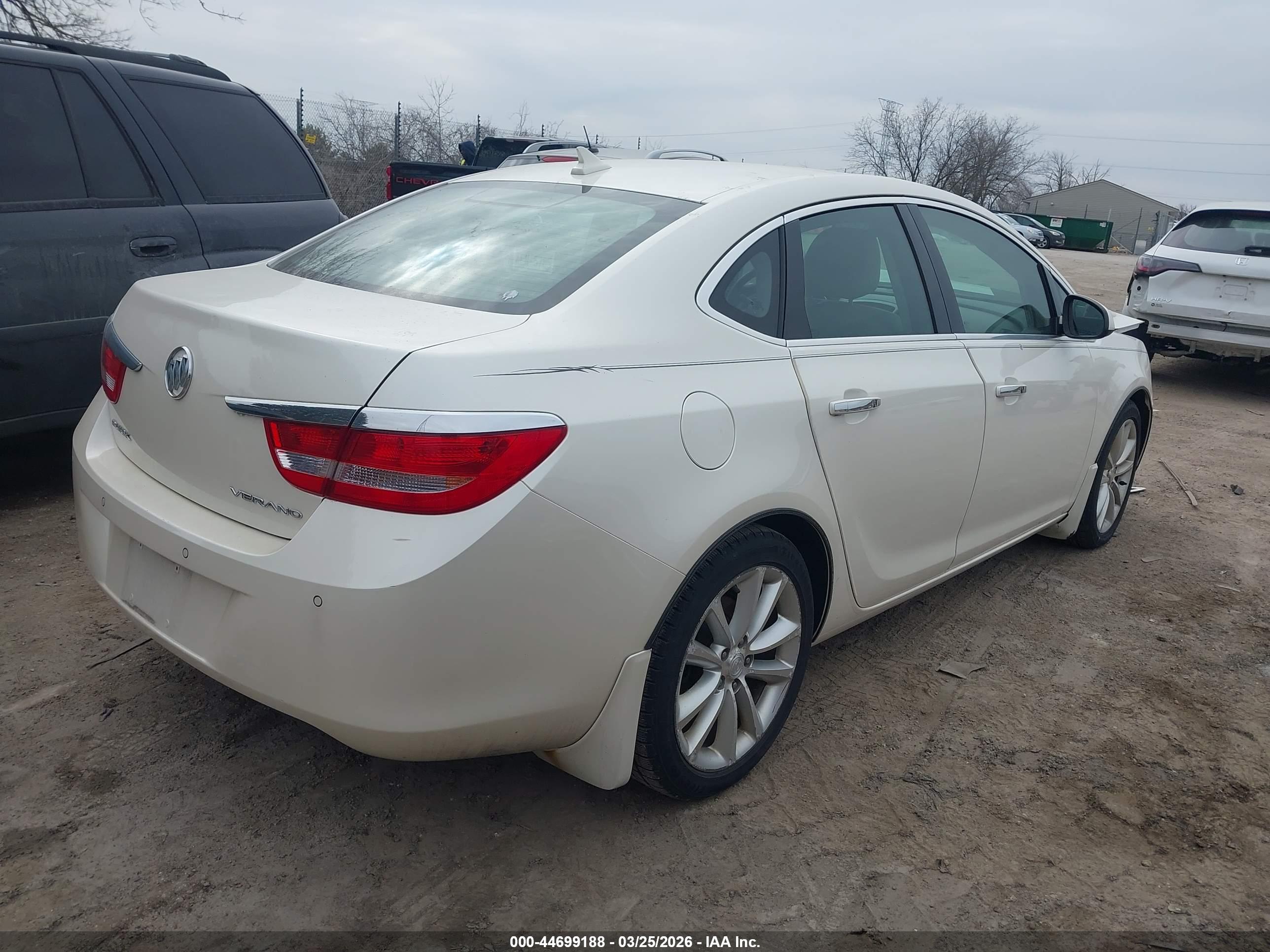 BUICK VERANO image 4