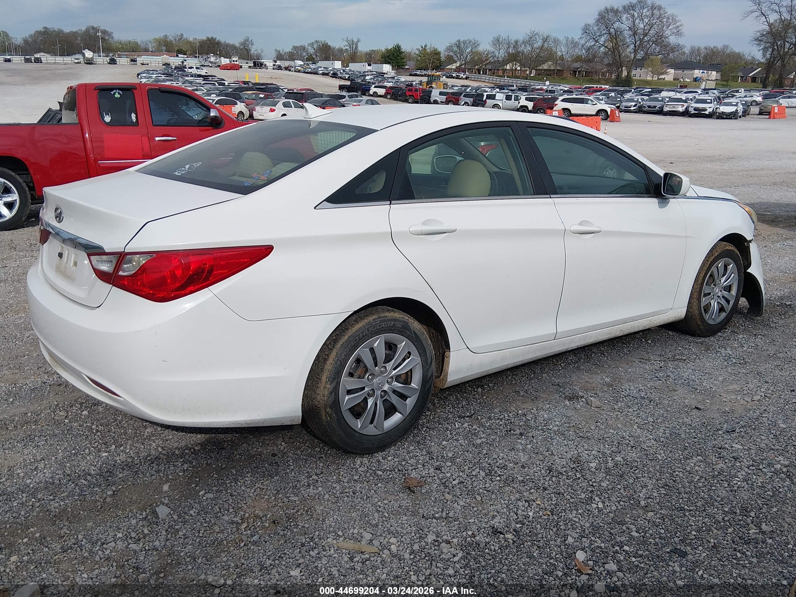 HYUNDAI SONATA image 4