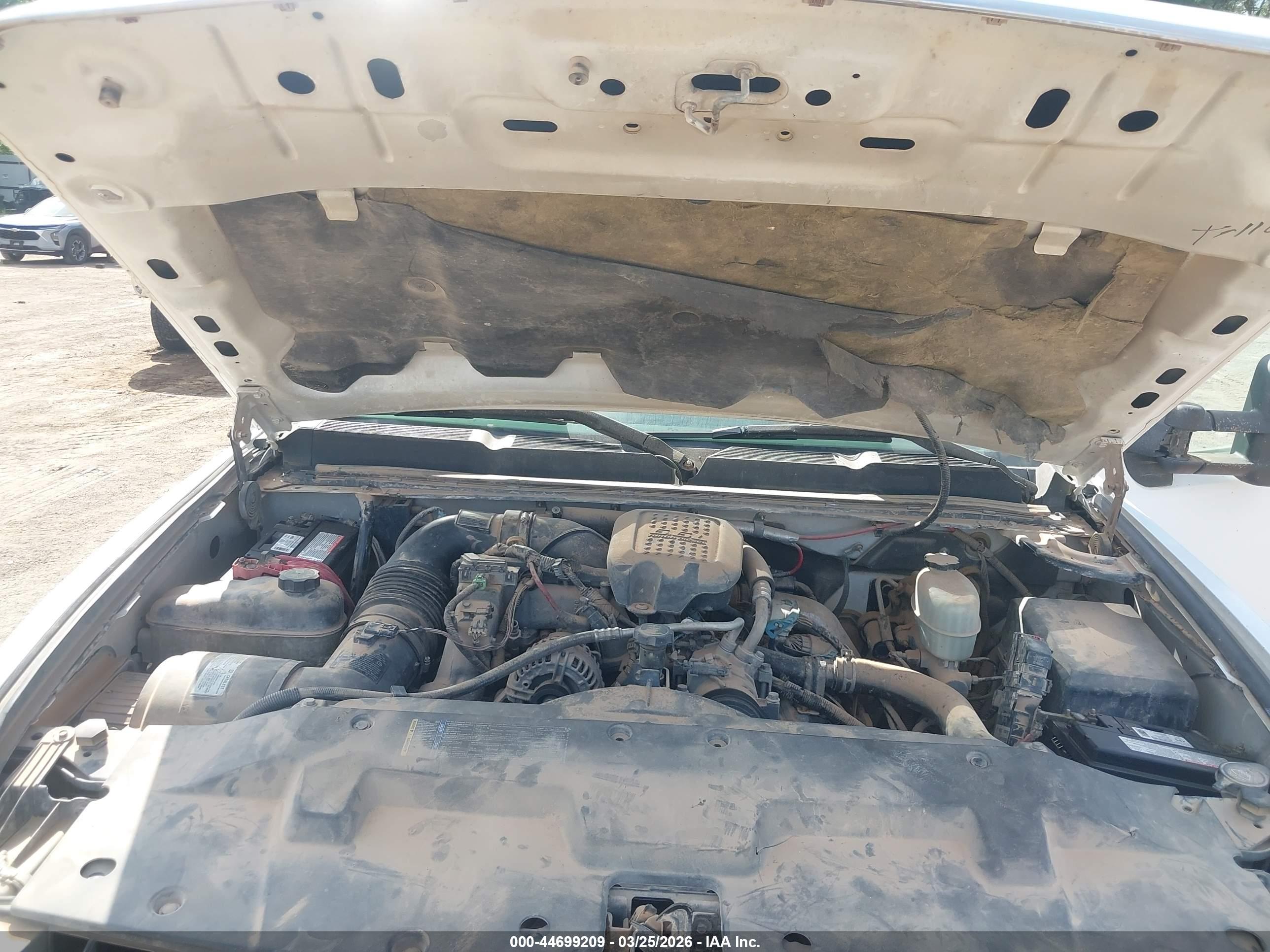 CHEVROLET SILVERADO image 10