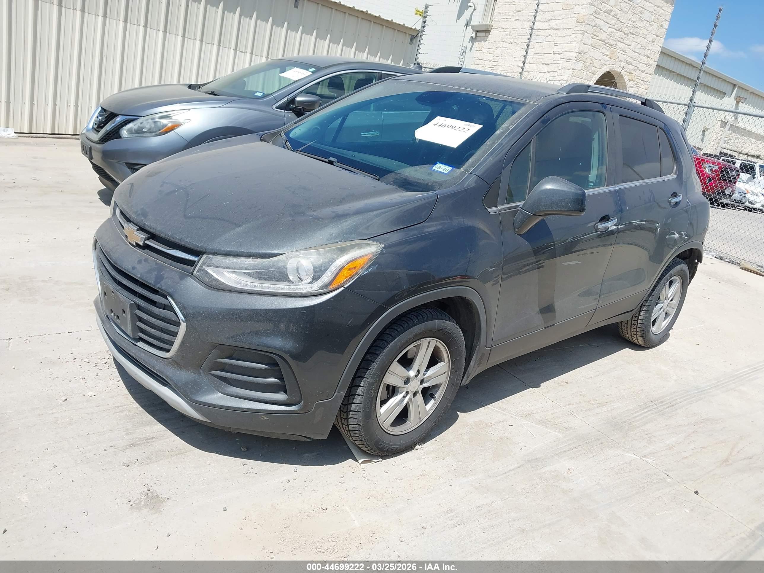 CHEVROLET TRAX image 2
