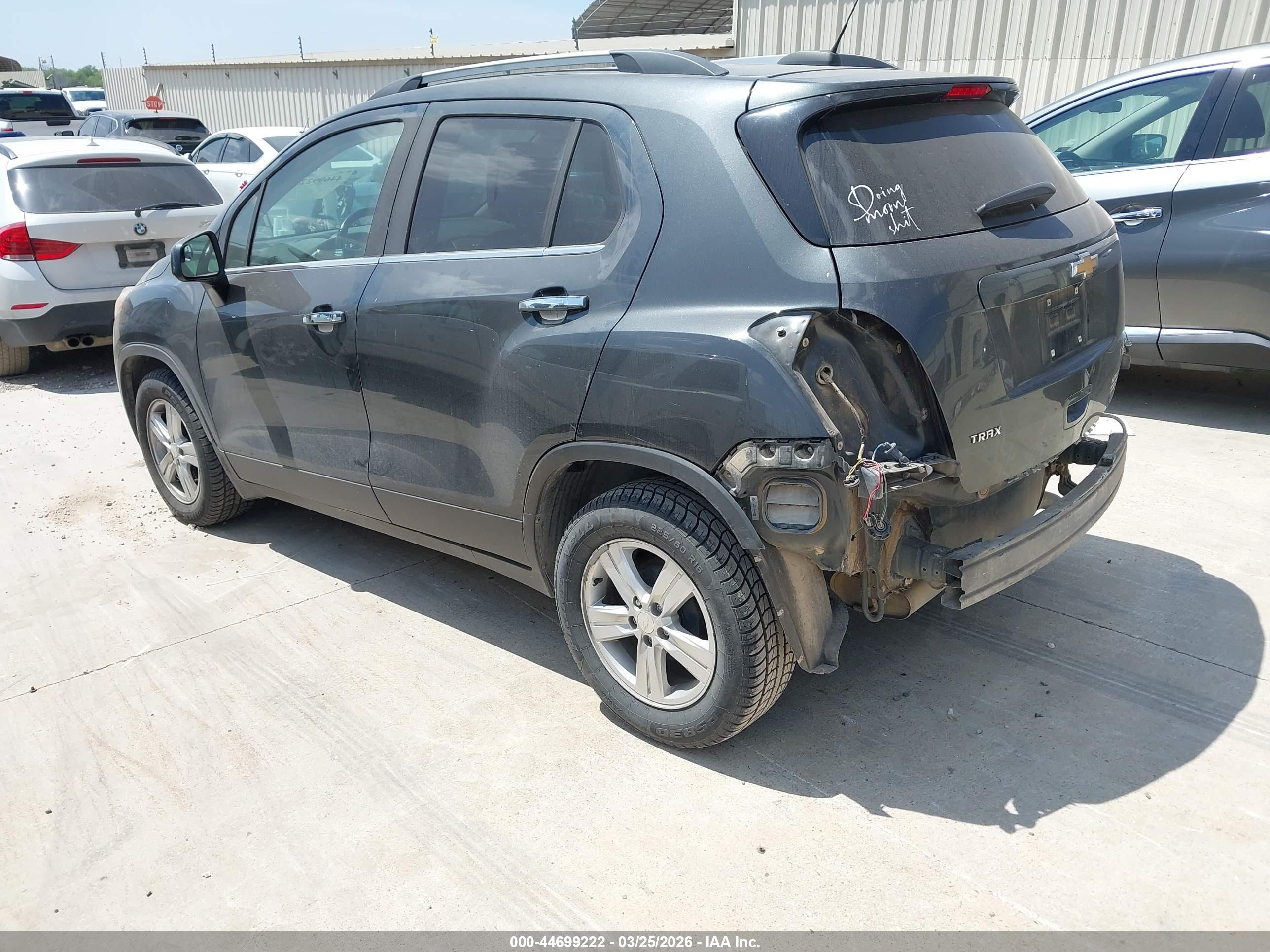 CHEVROLET TRAX image 3