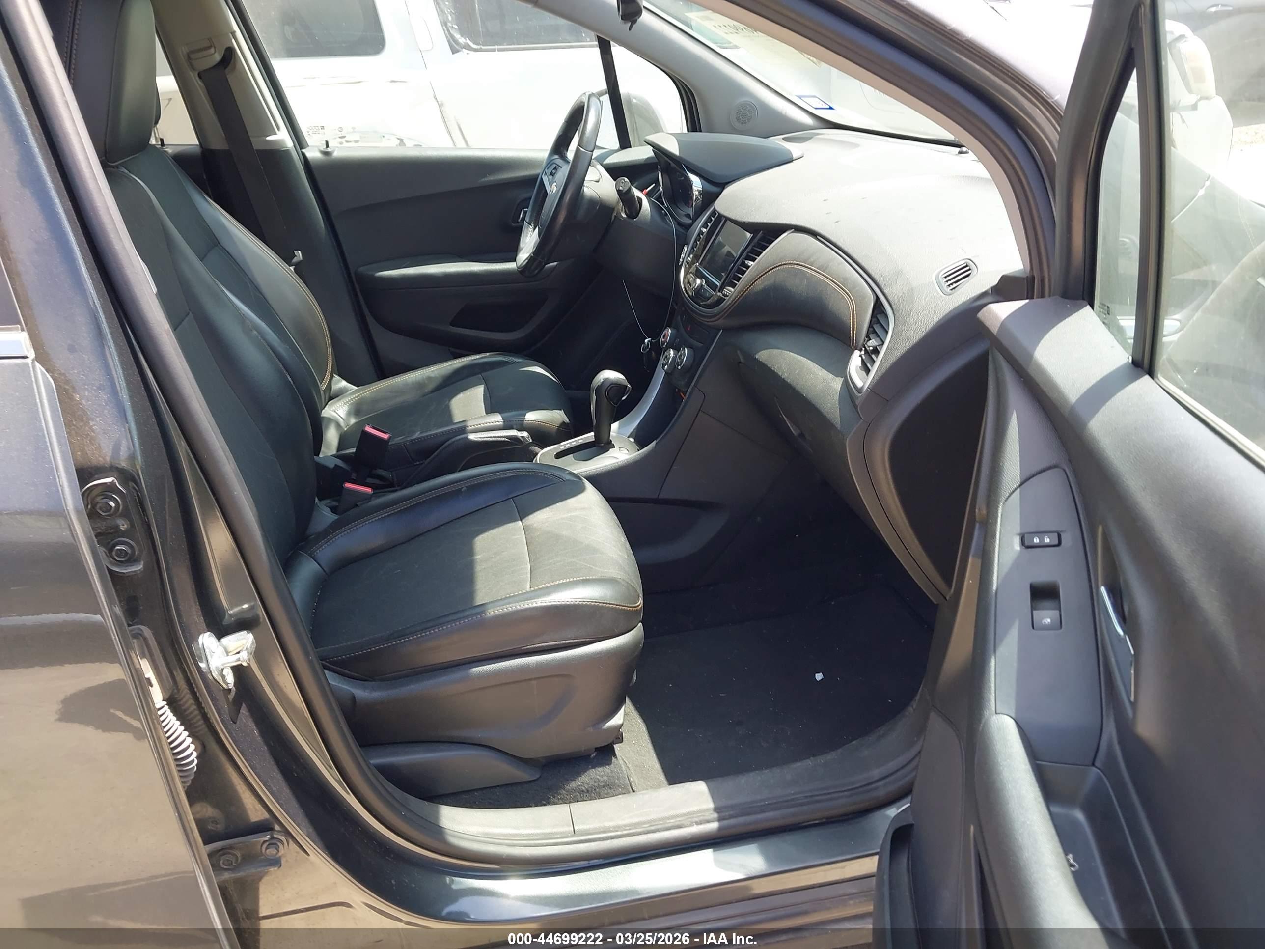 CHEVROLET TRAX image 5