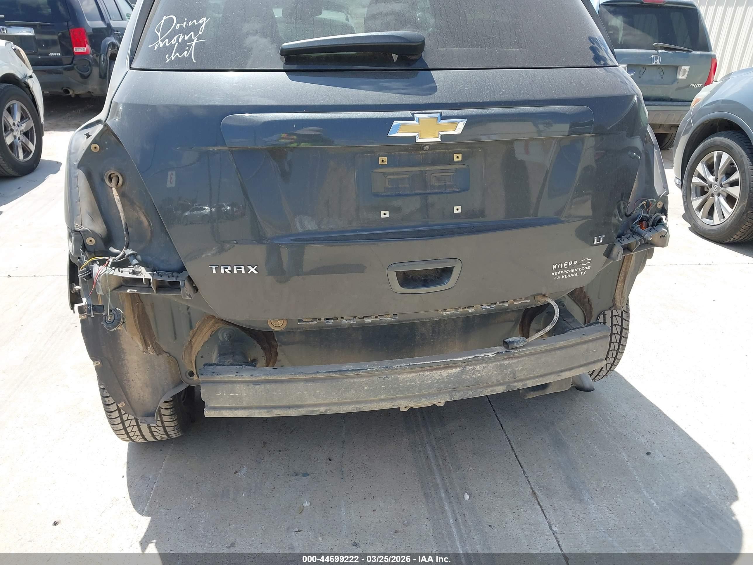 CHEVROLET TRAX image 6
