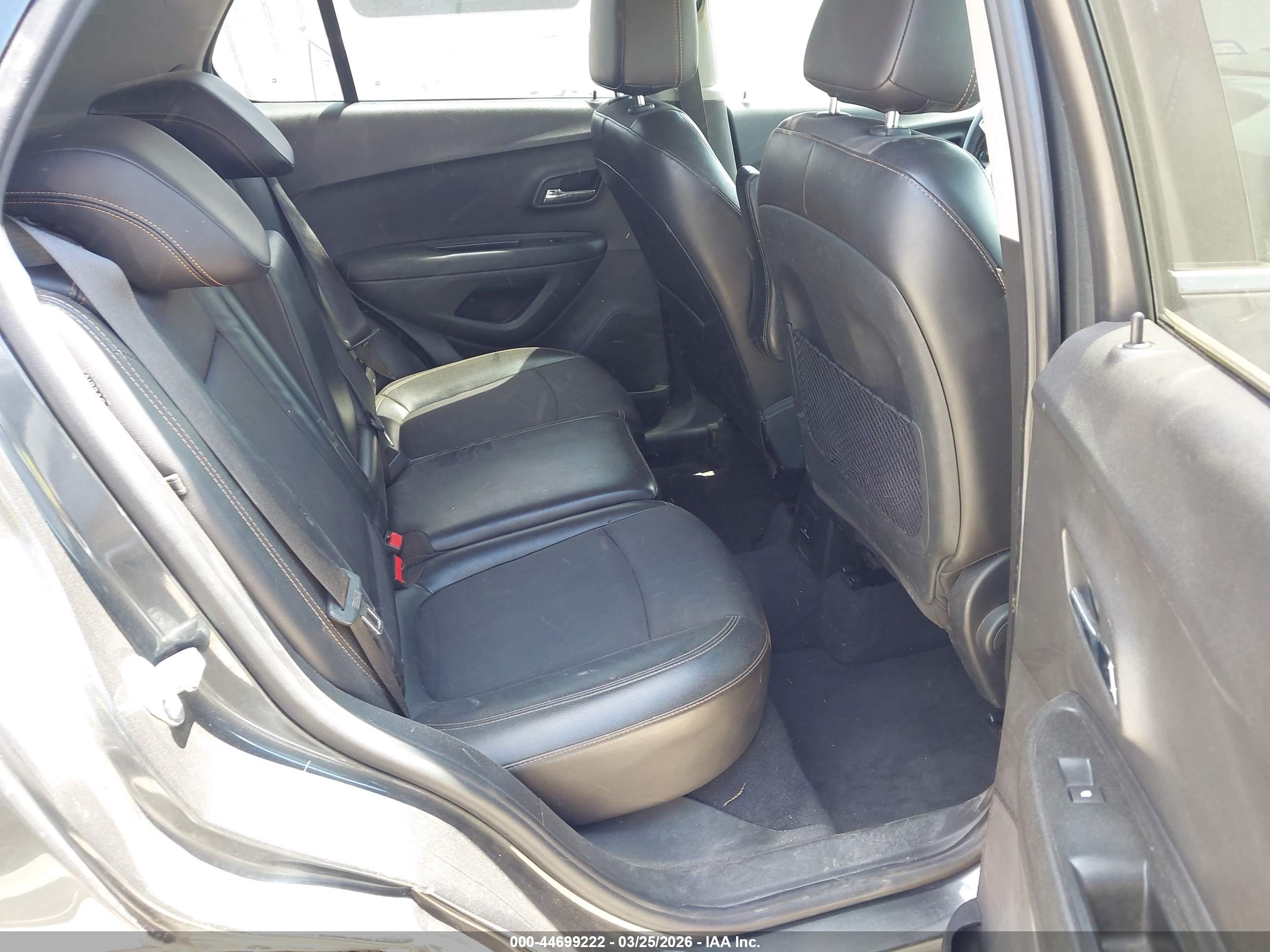 CHEVROLET TRAX image 8