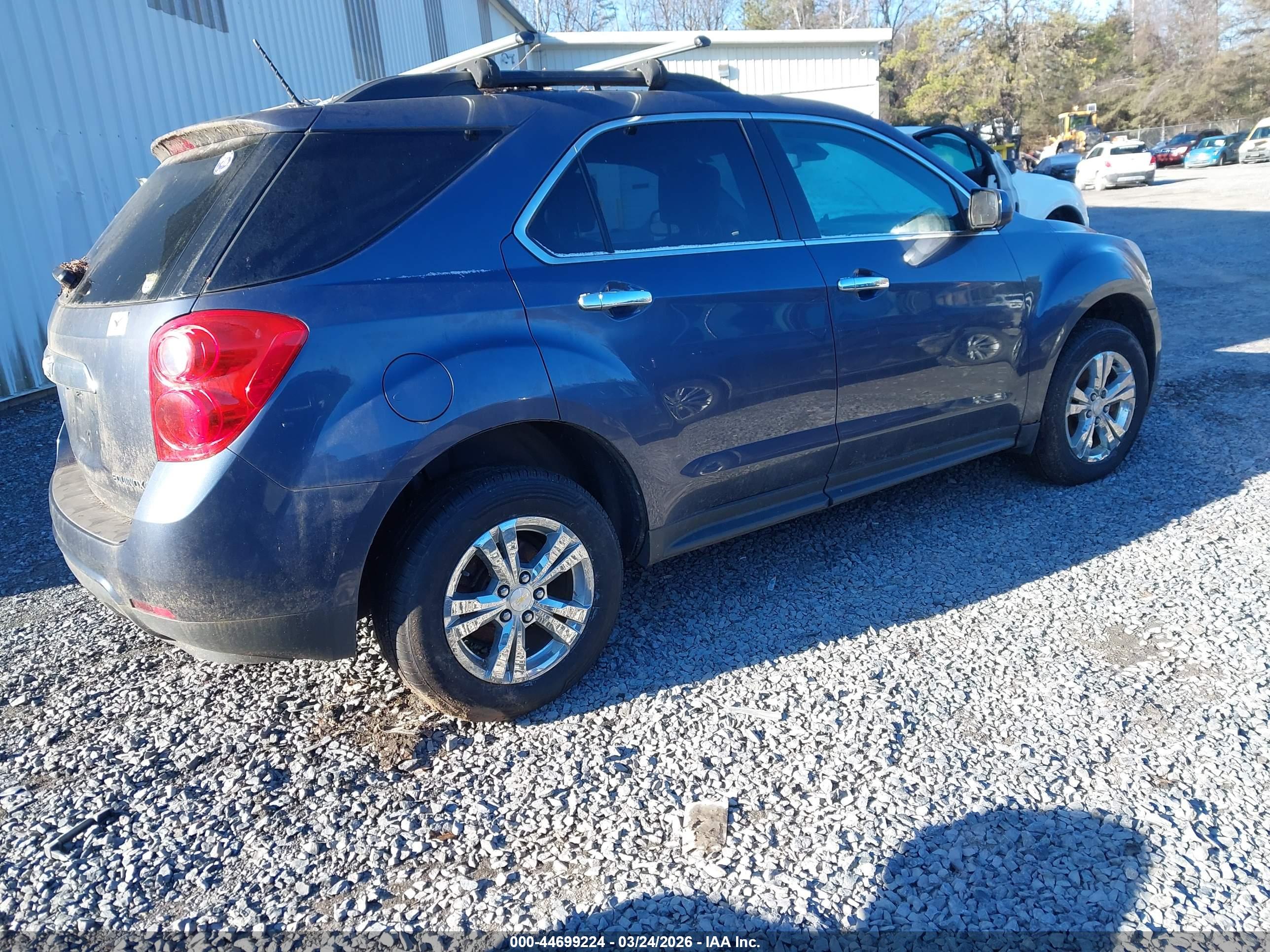 CHEVROLET EQUINOX image 4