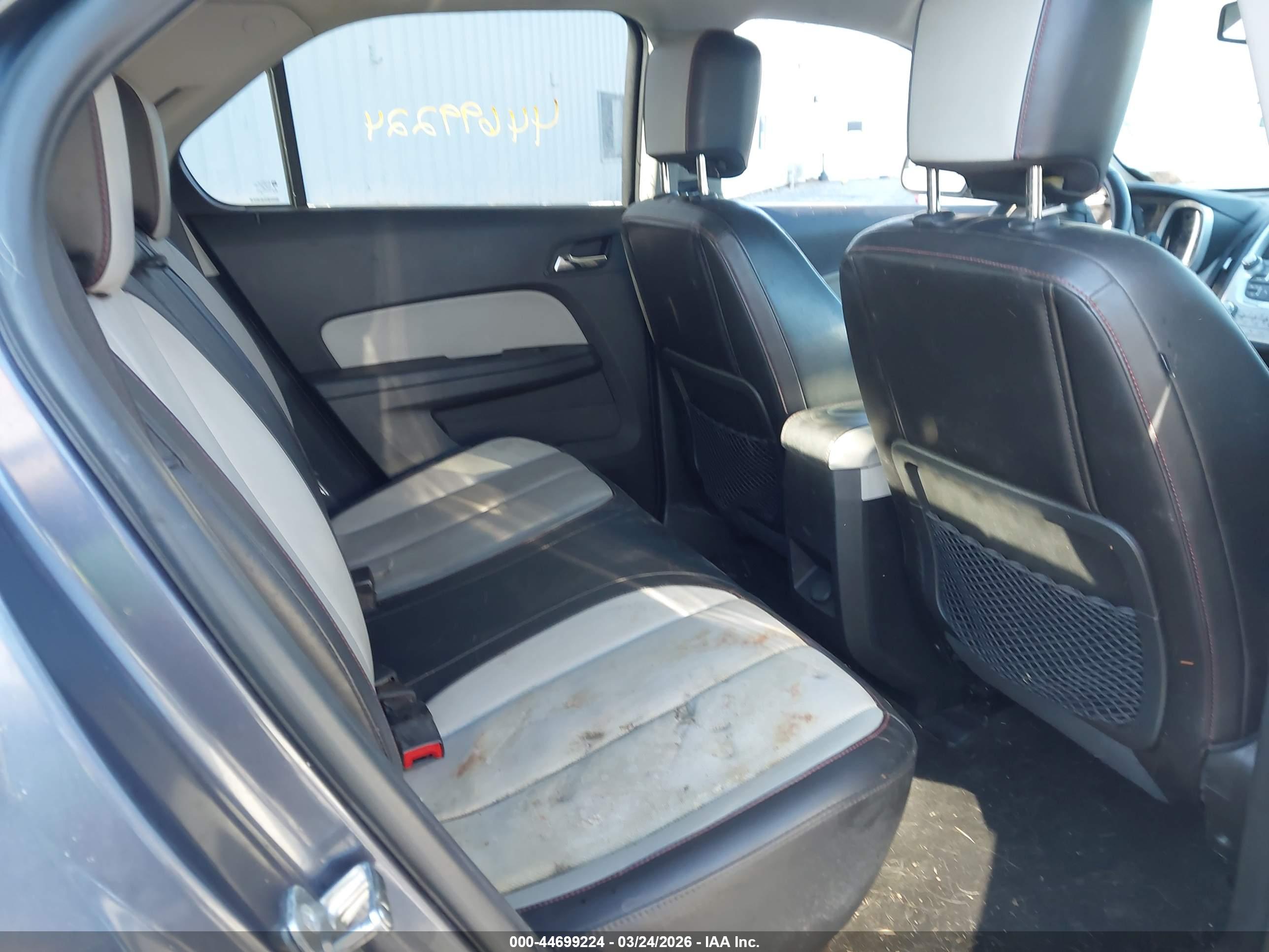 CHEVROLET EQUINOX image 8
