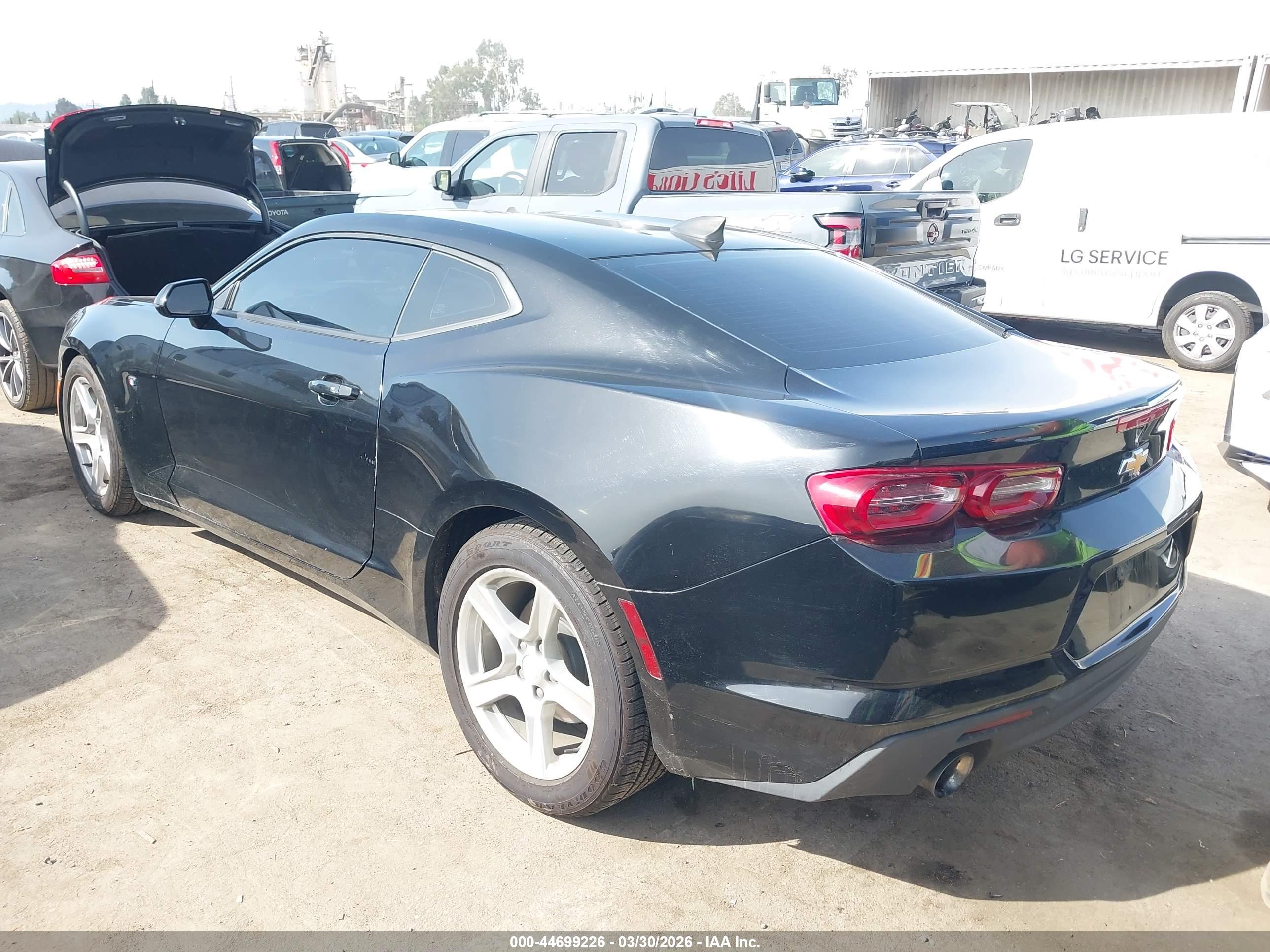 CHEVROLET CAMARO image 3