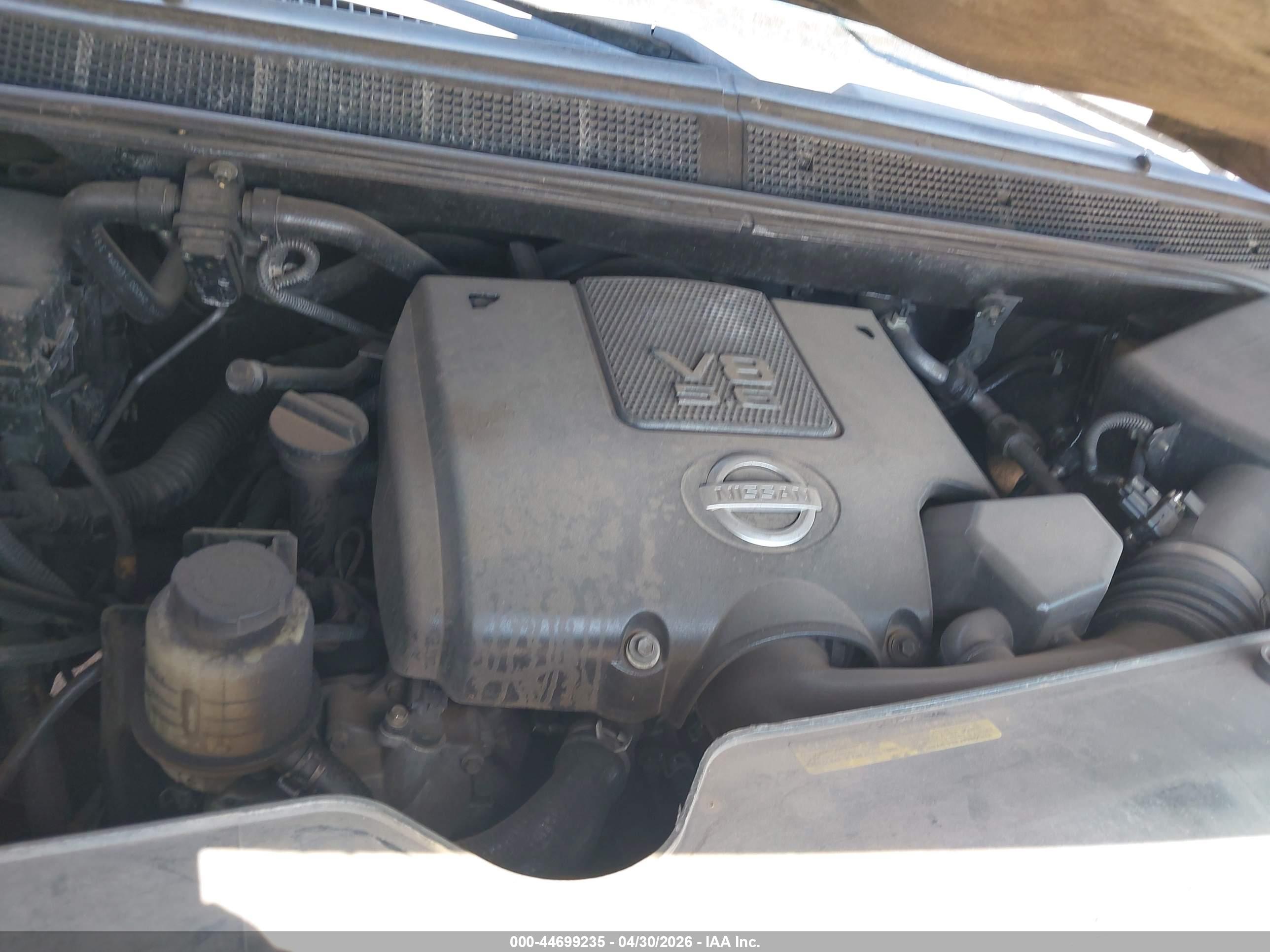 NISSAN TITAN image 10