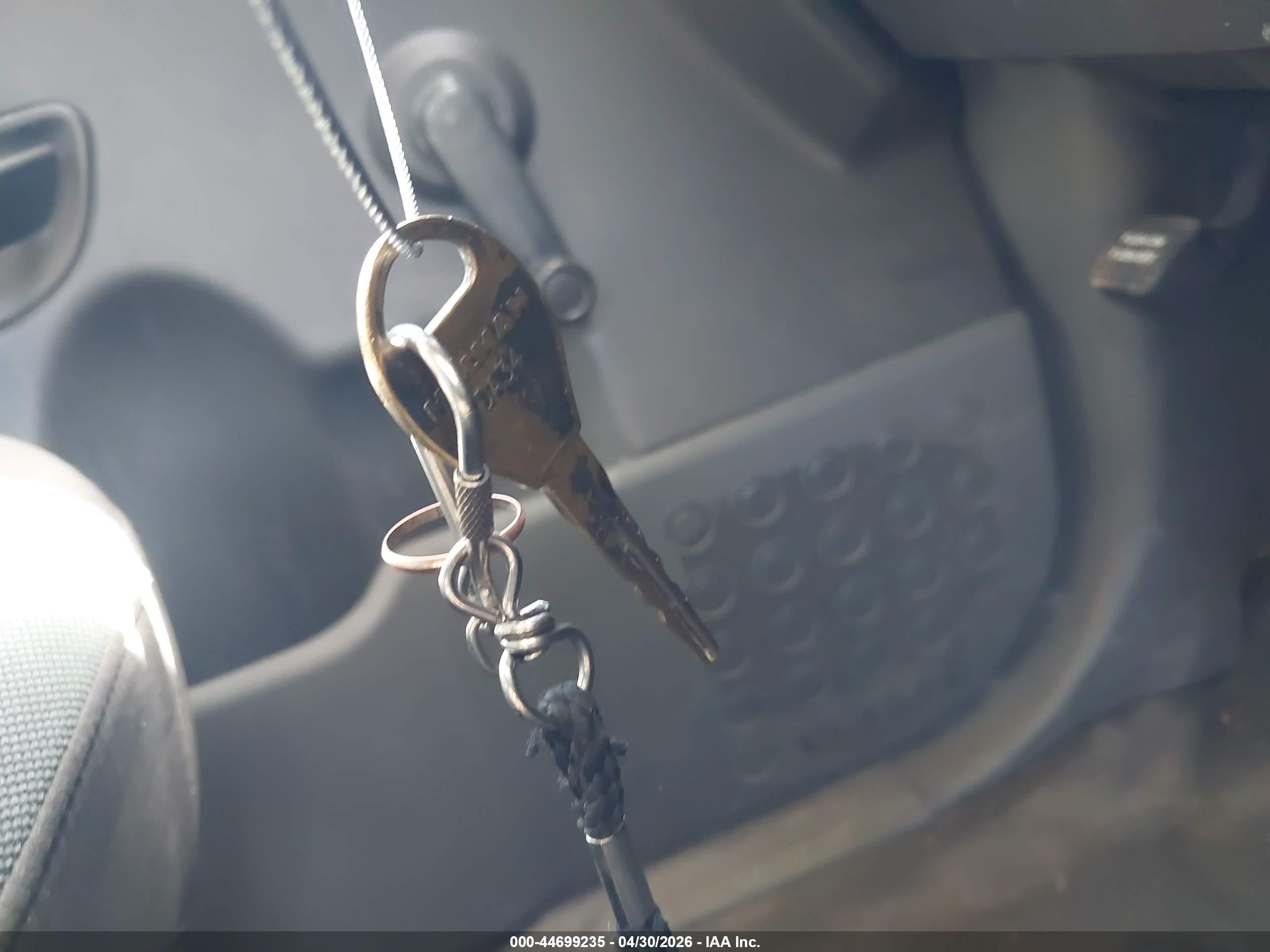 NISSAN TITAN image 11