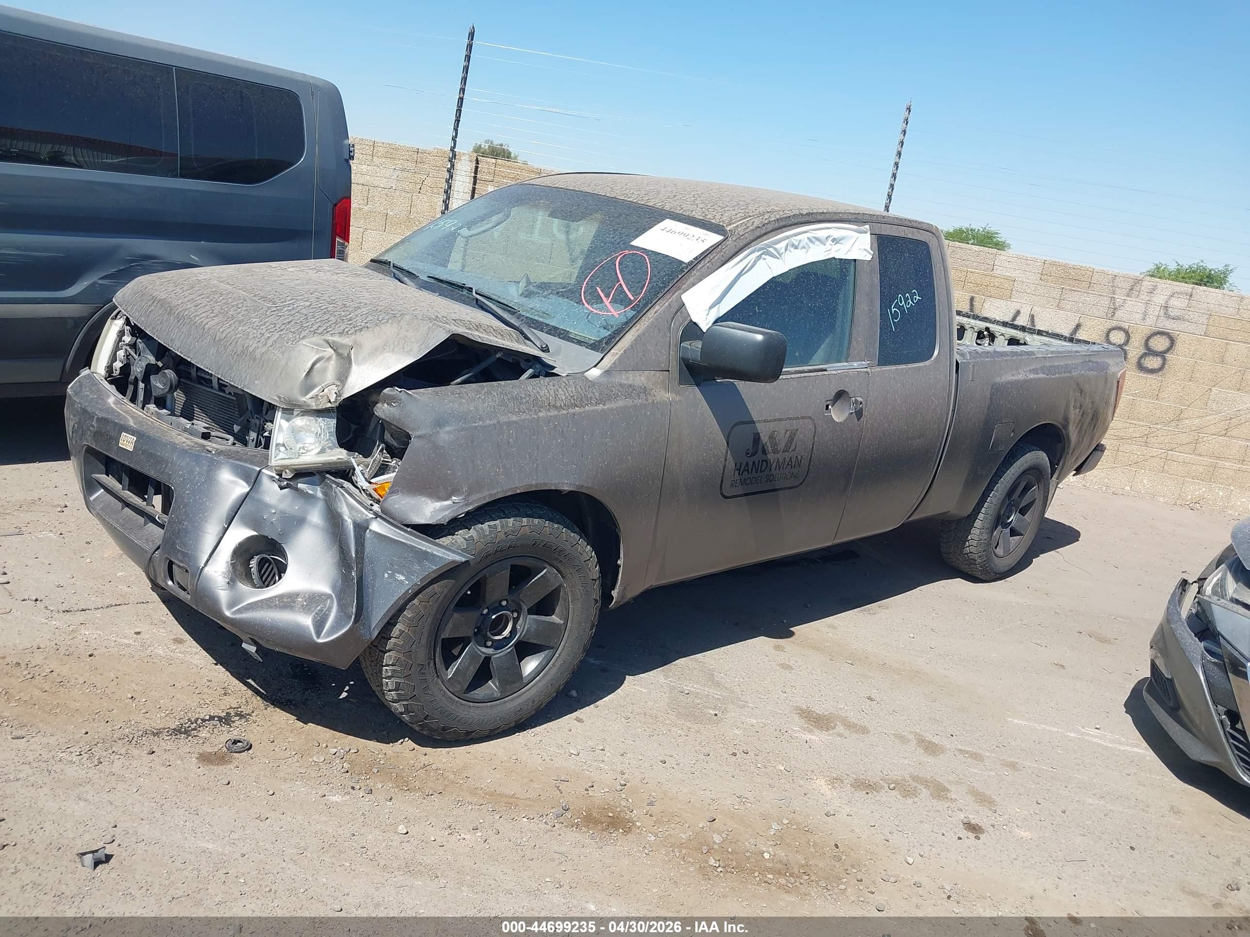 NISSAN TITAN image 2