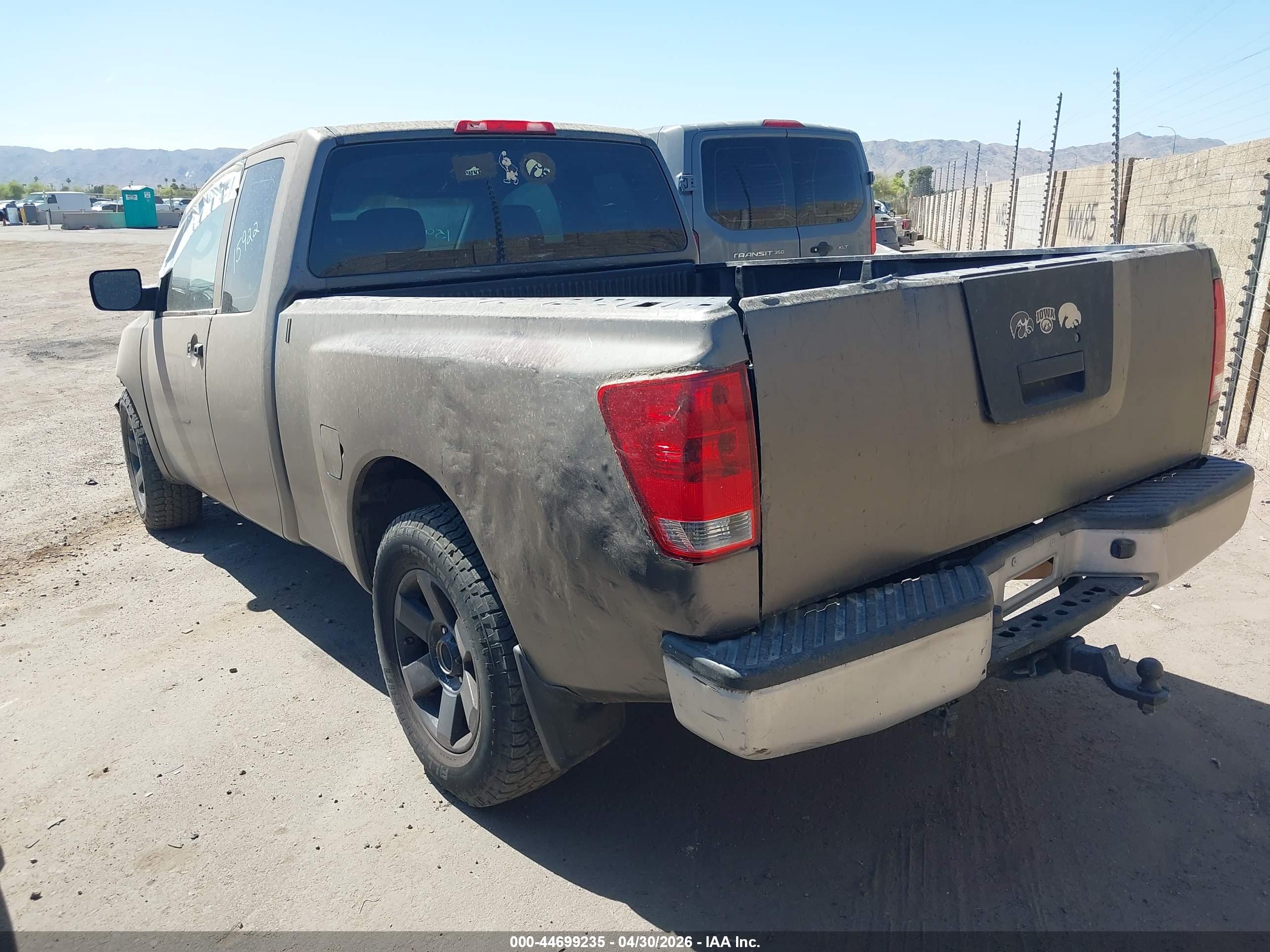 NISSAN TITAN image 3