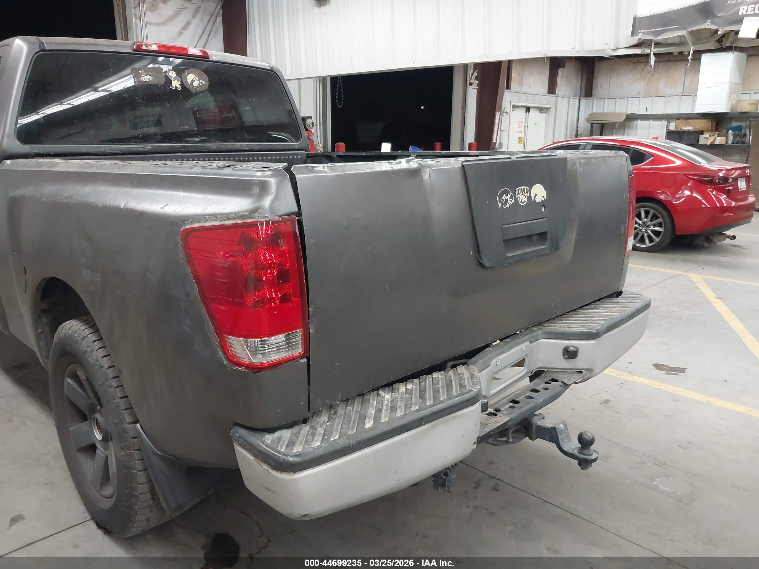 NISSAN TITAN image 6