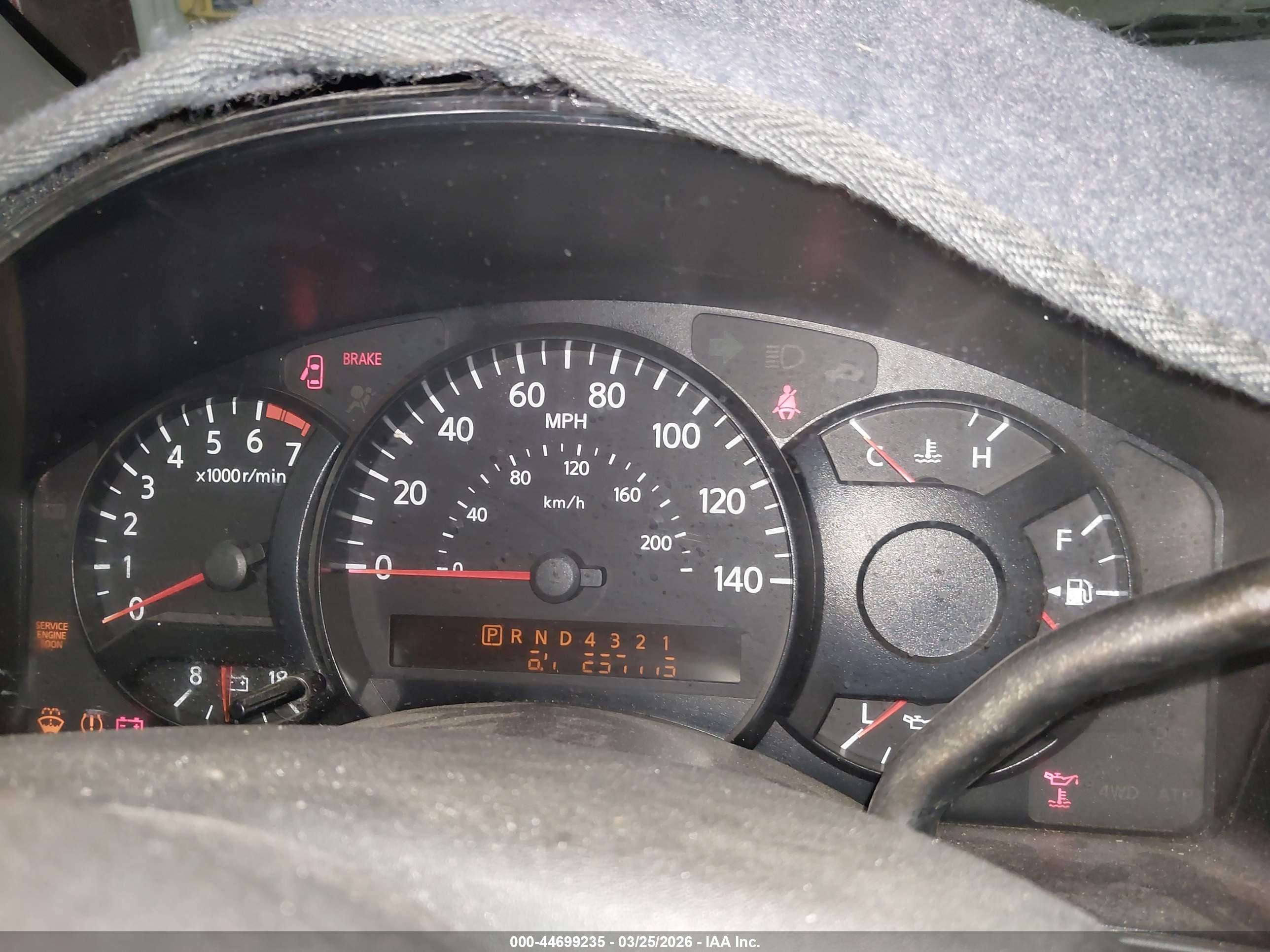 NISSAN TITAN image 7