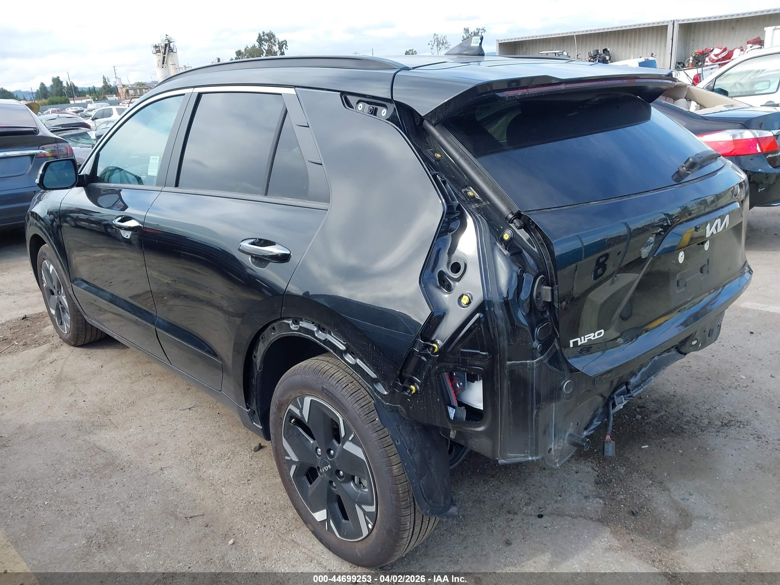 KIA NIRO image 3
