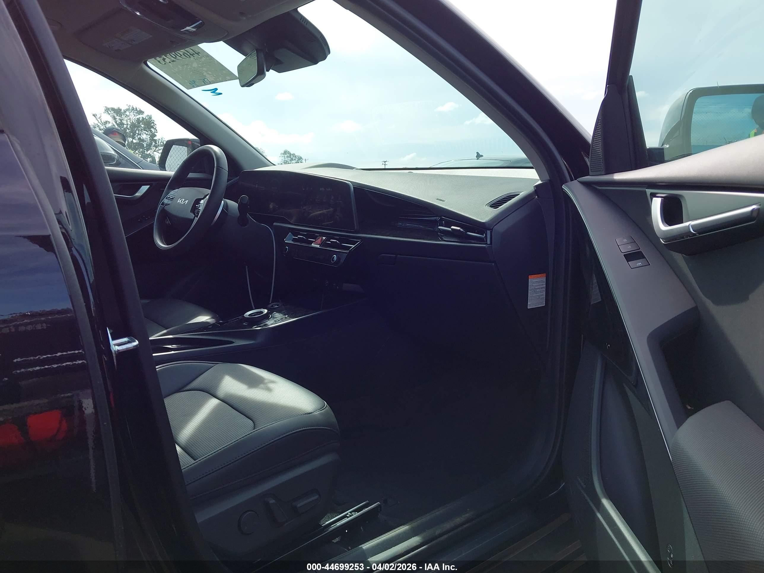 KIA NIRO image 5