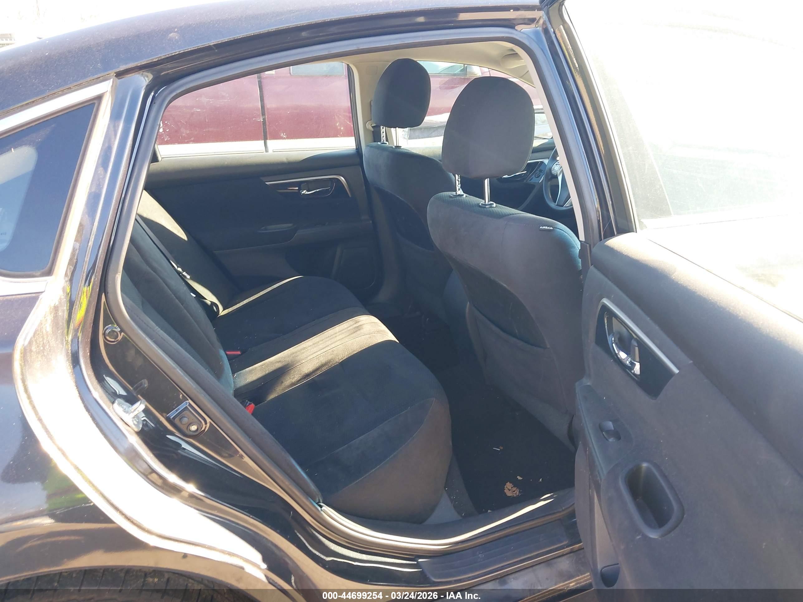 NISSAN ALTIMA image 8