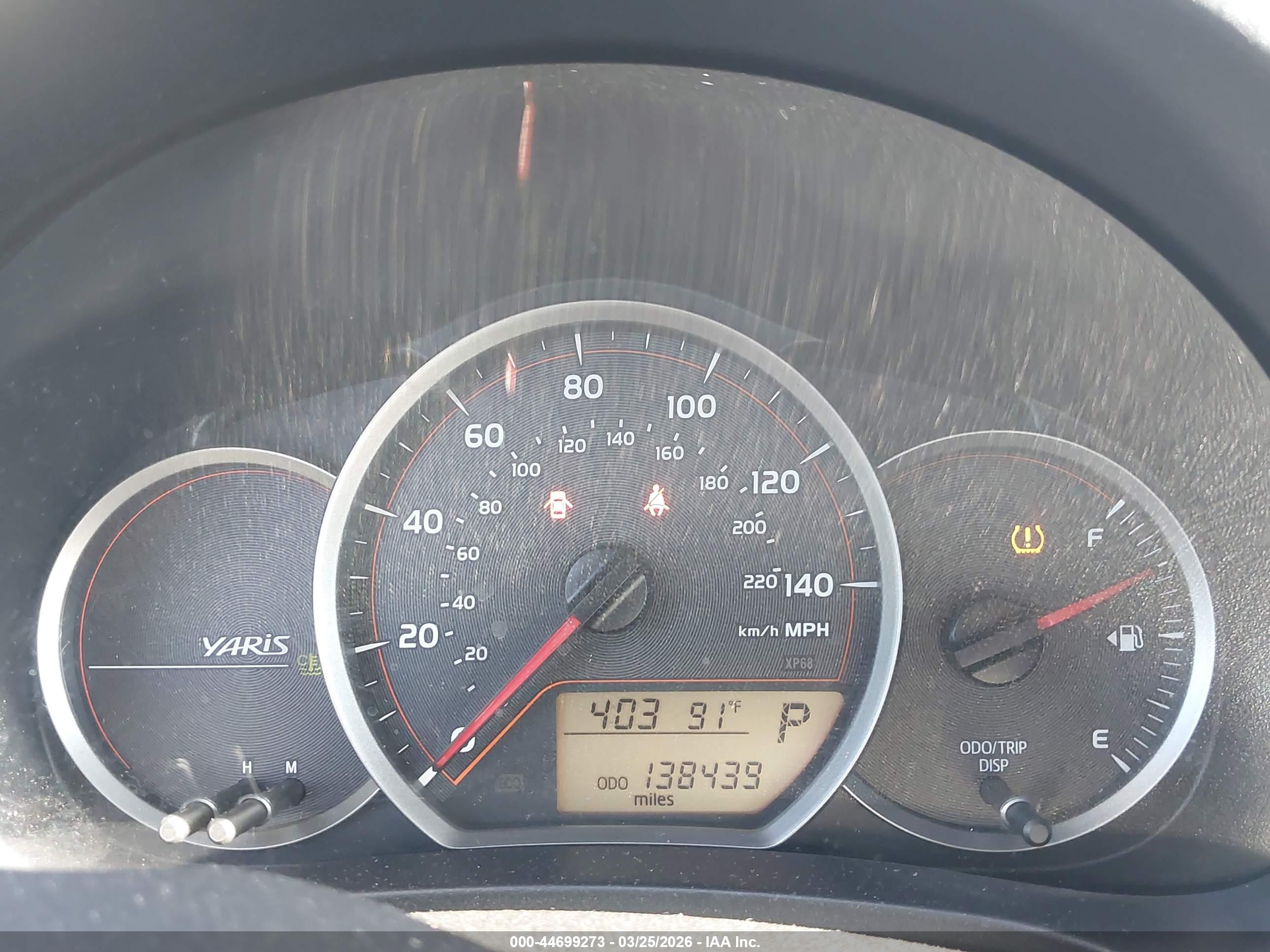 TOYOTA YARIS image 7