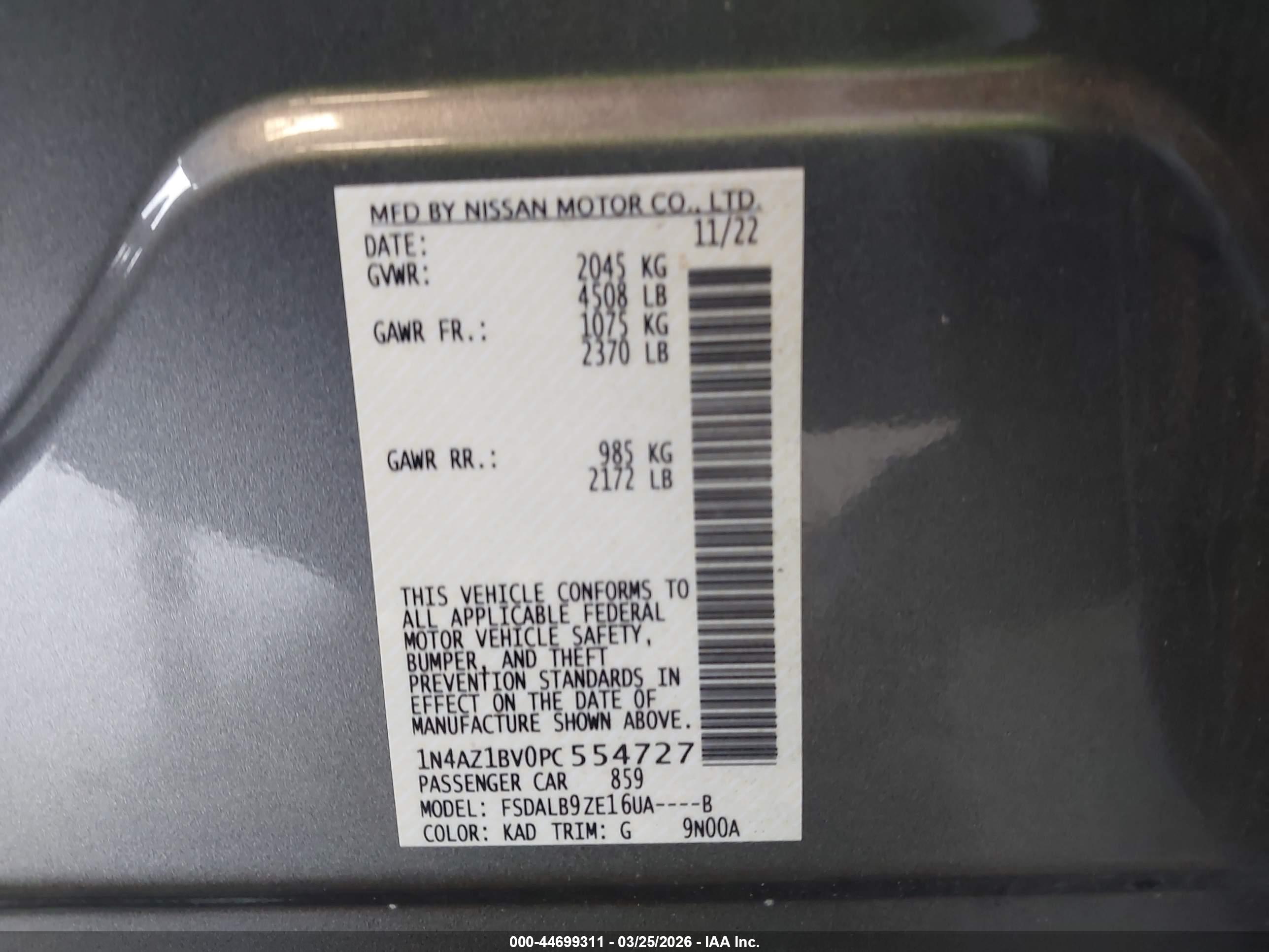 NISSAN LEAF image 9
