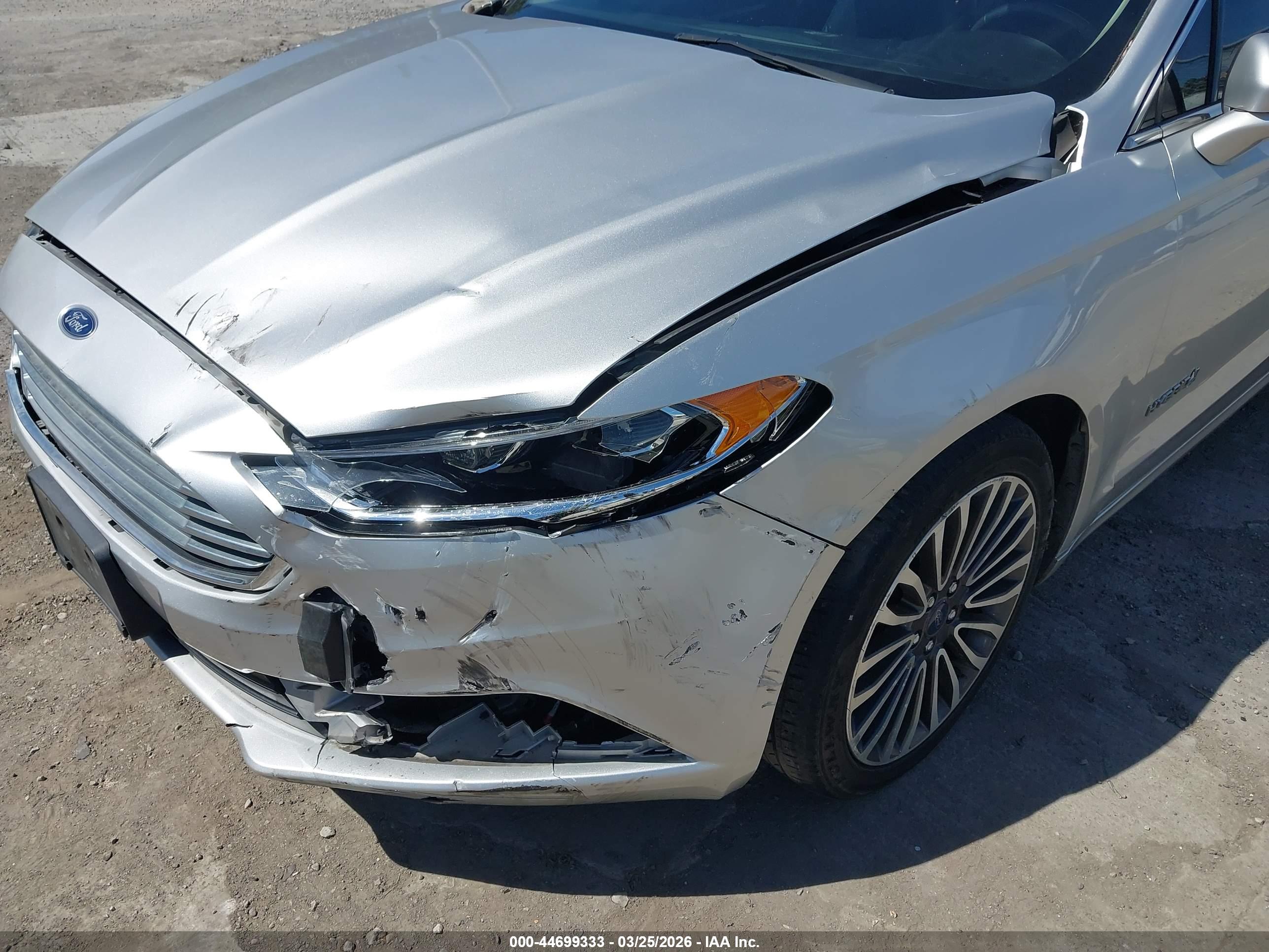 FORD FUSION image 6