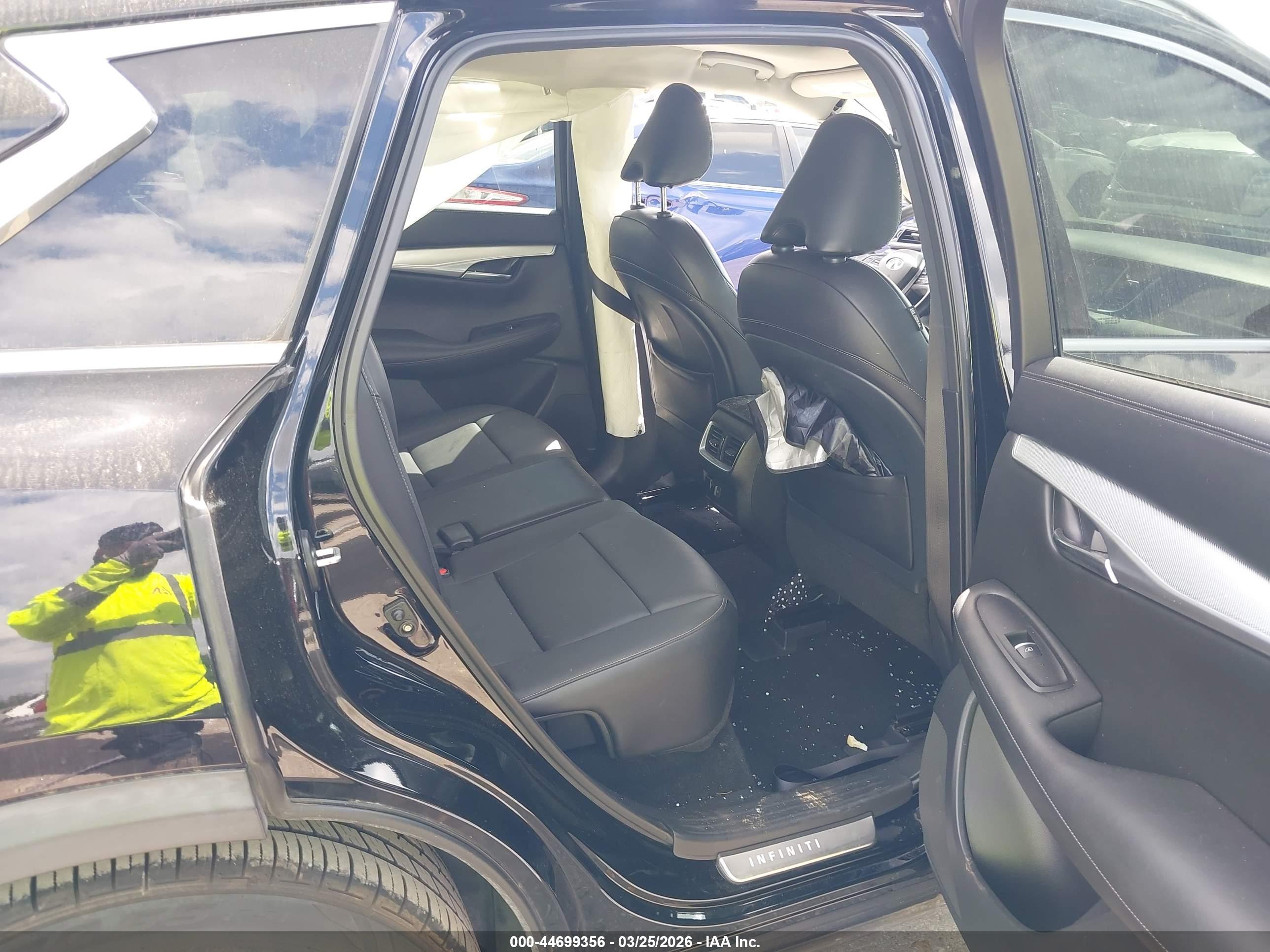 INFINITI QX50 image 8