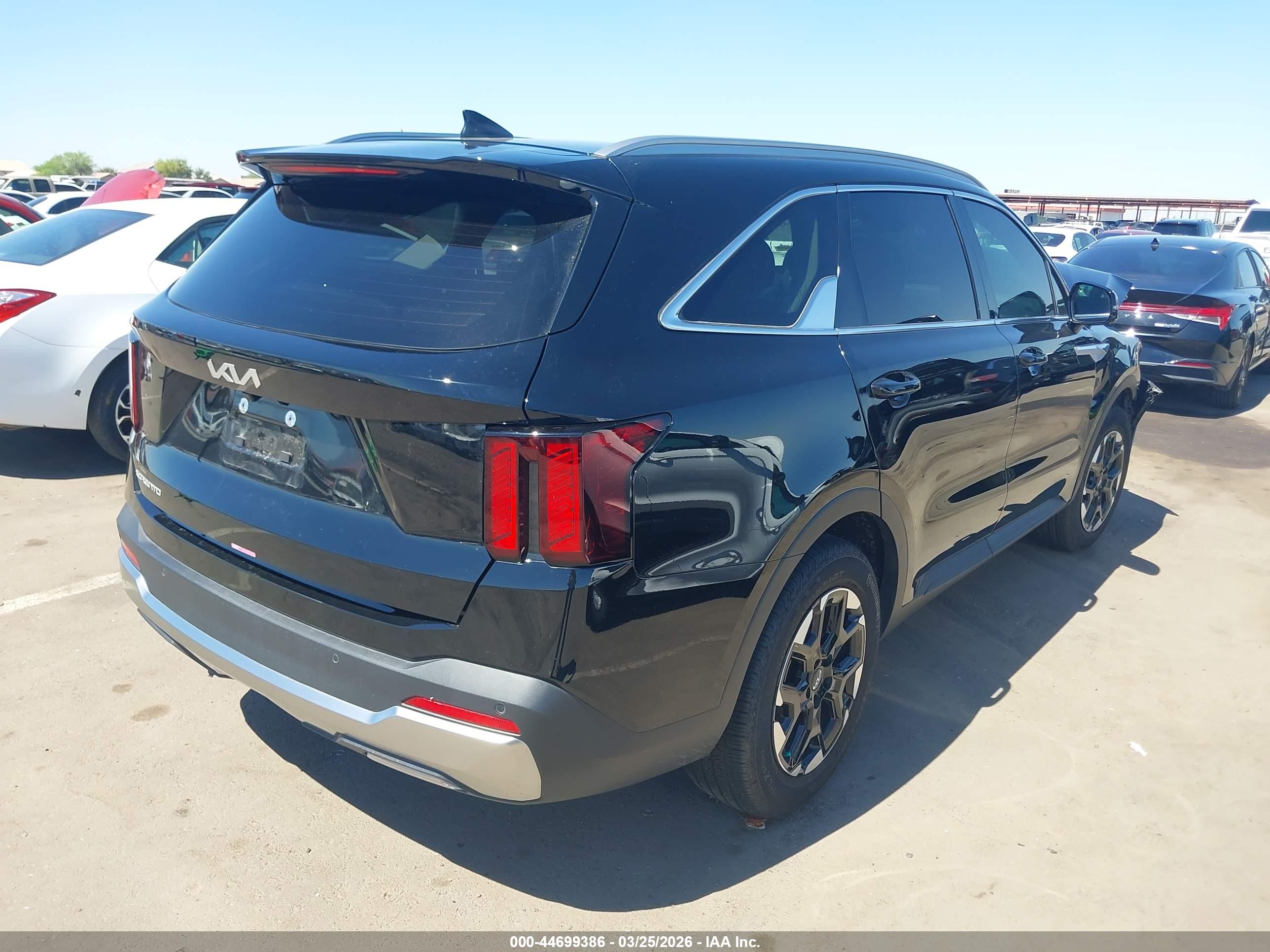 KIA SORENTO image 4