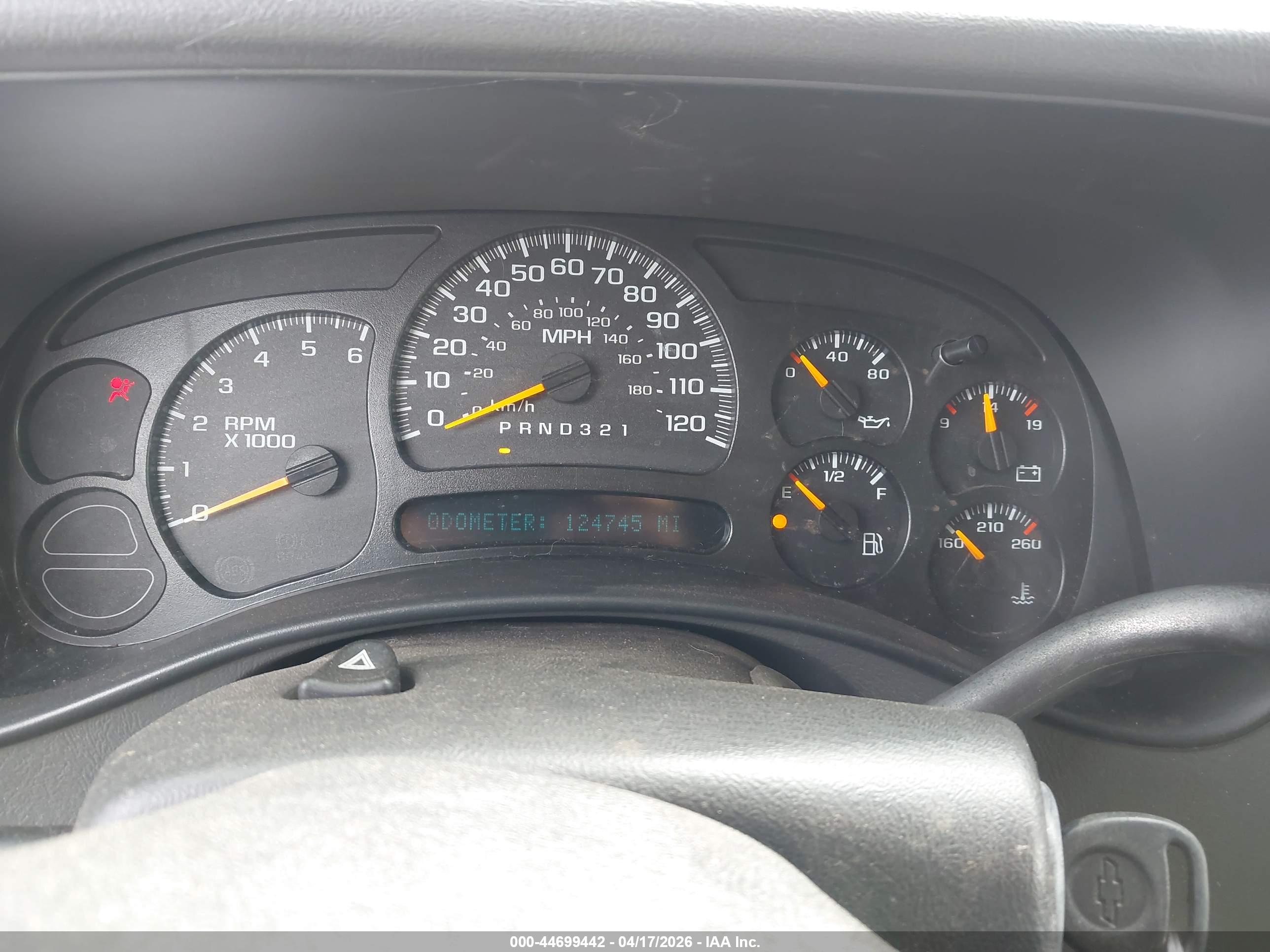 CHEVROLET SILVERADO image 7