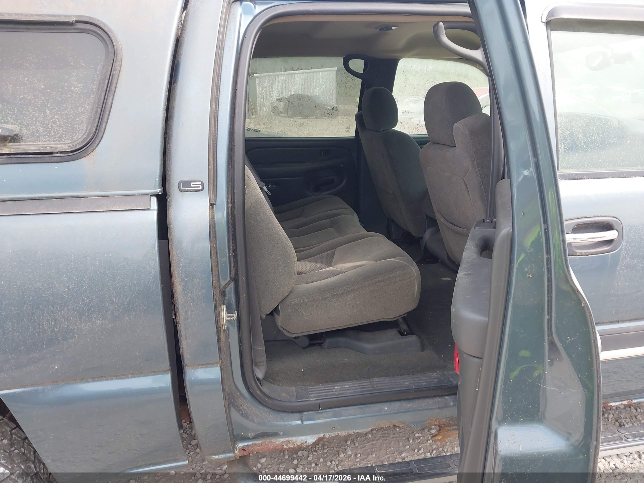 CHEVROLET SILVERADO image 8