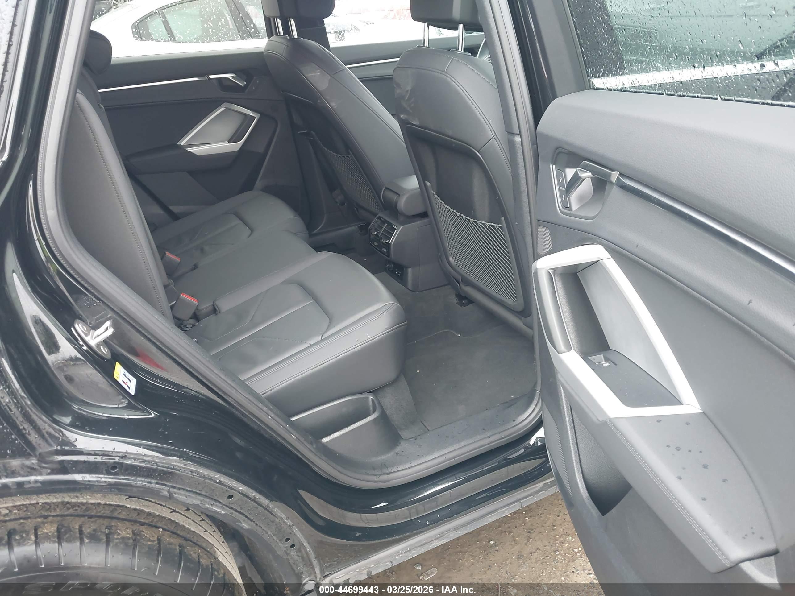 AUDI Q3 image 8