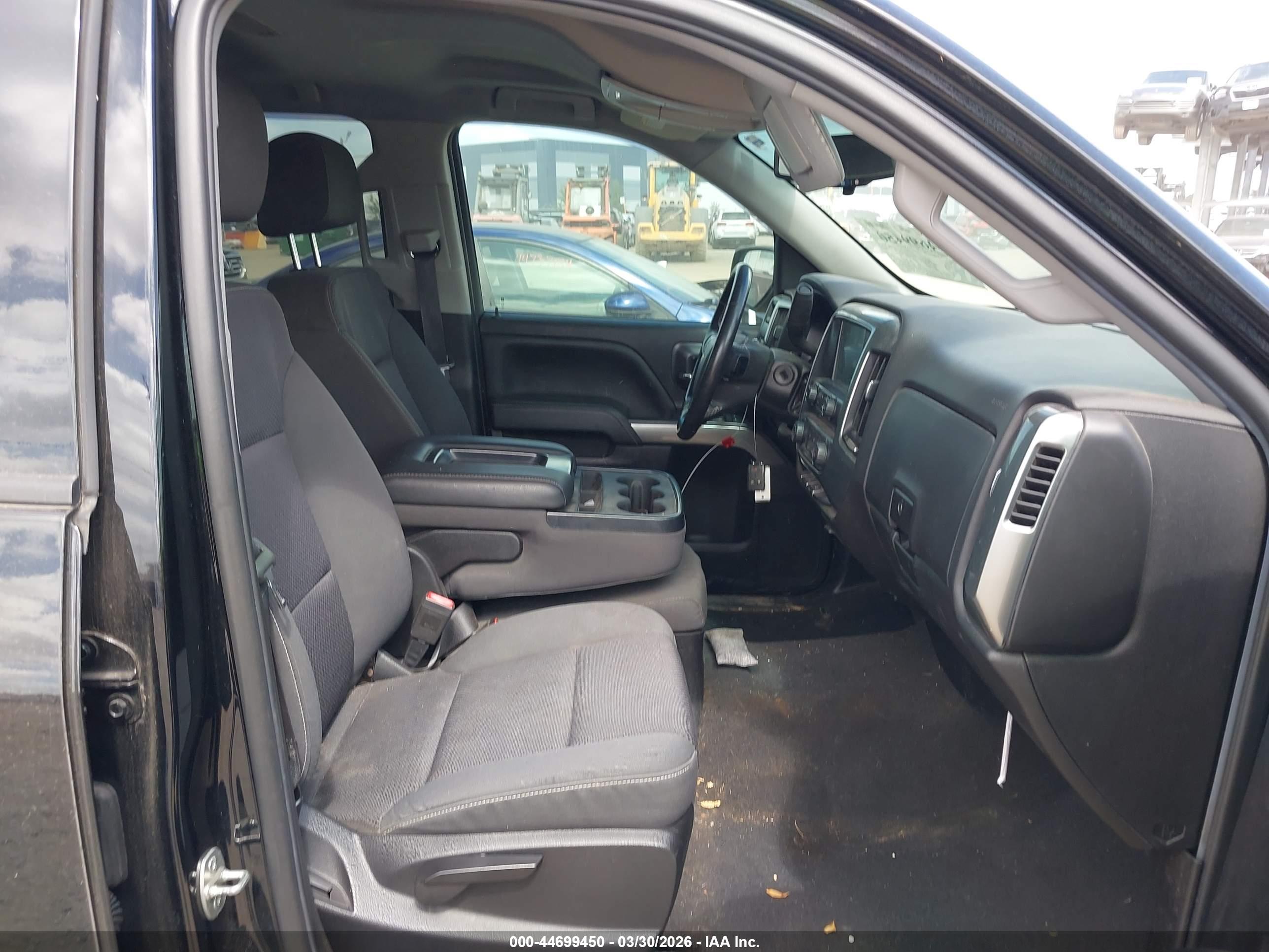 CHEVROLET SILVERADO image 5