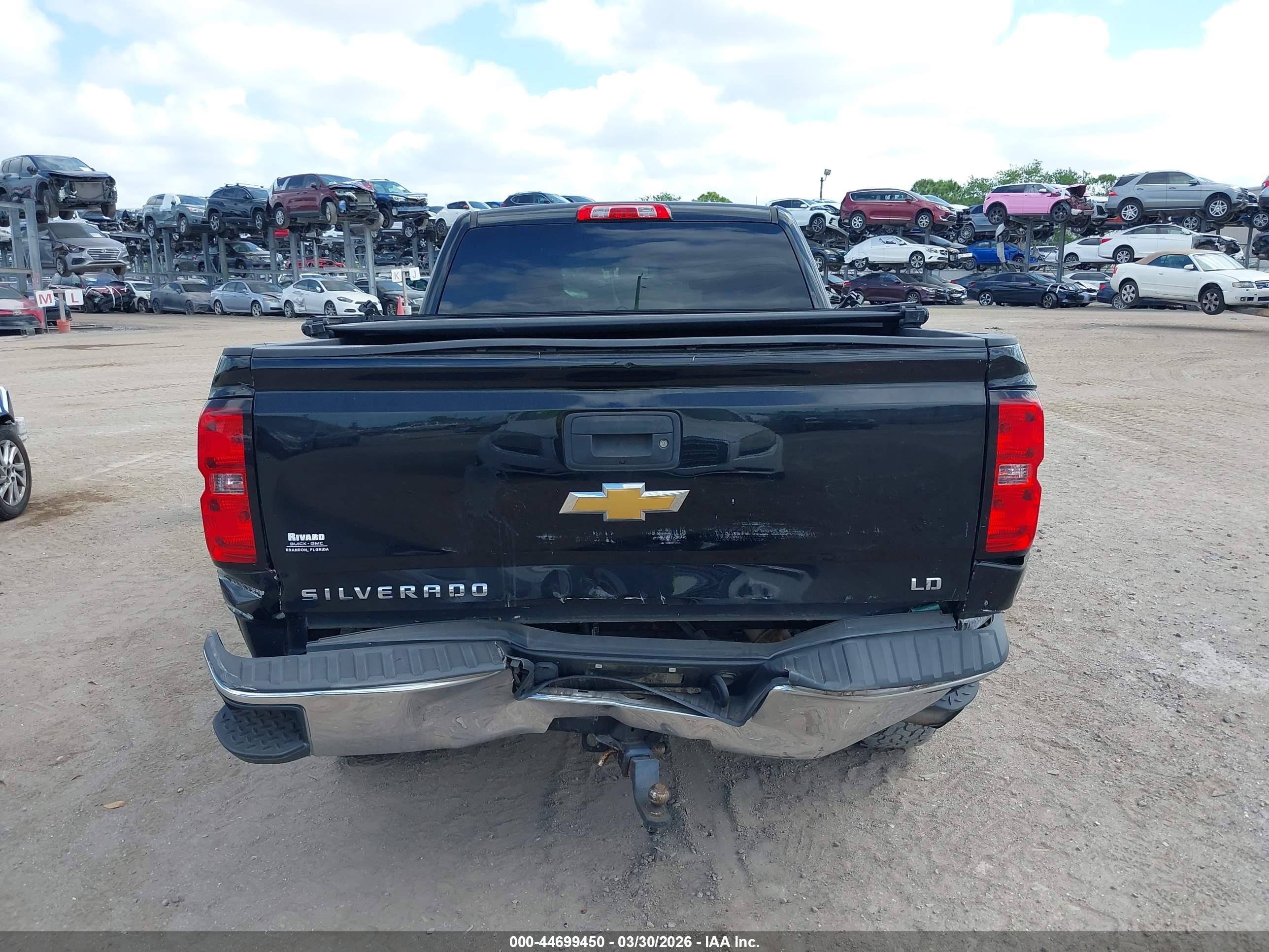 CHEVROLET SILVERADO image 6