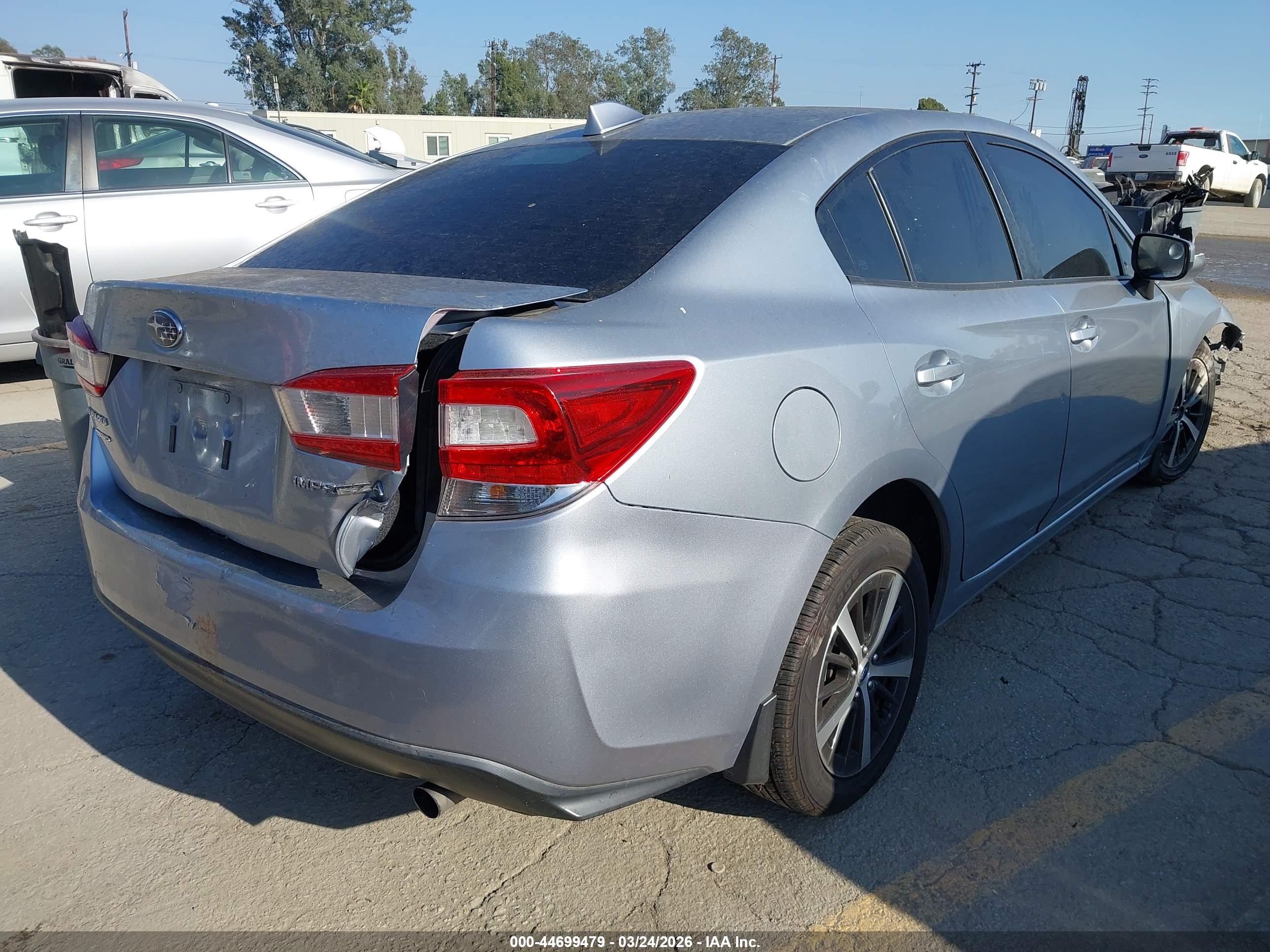 SUBARU IMPREZA image 4