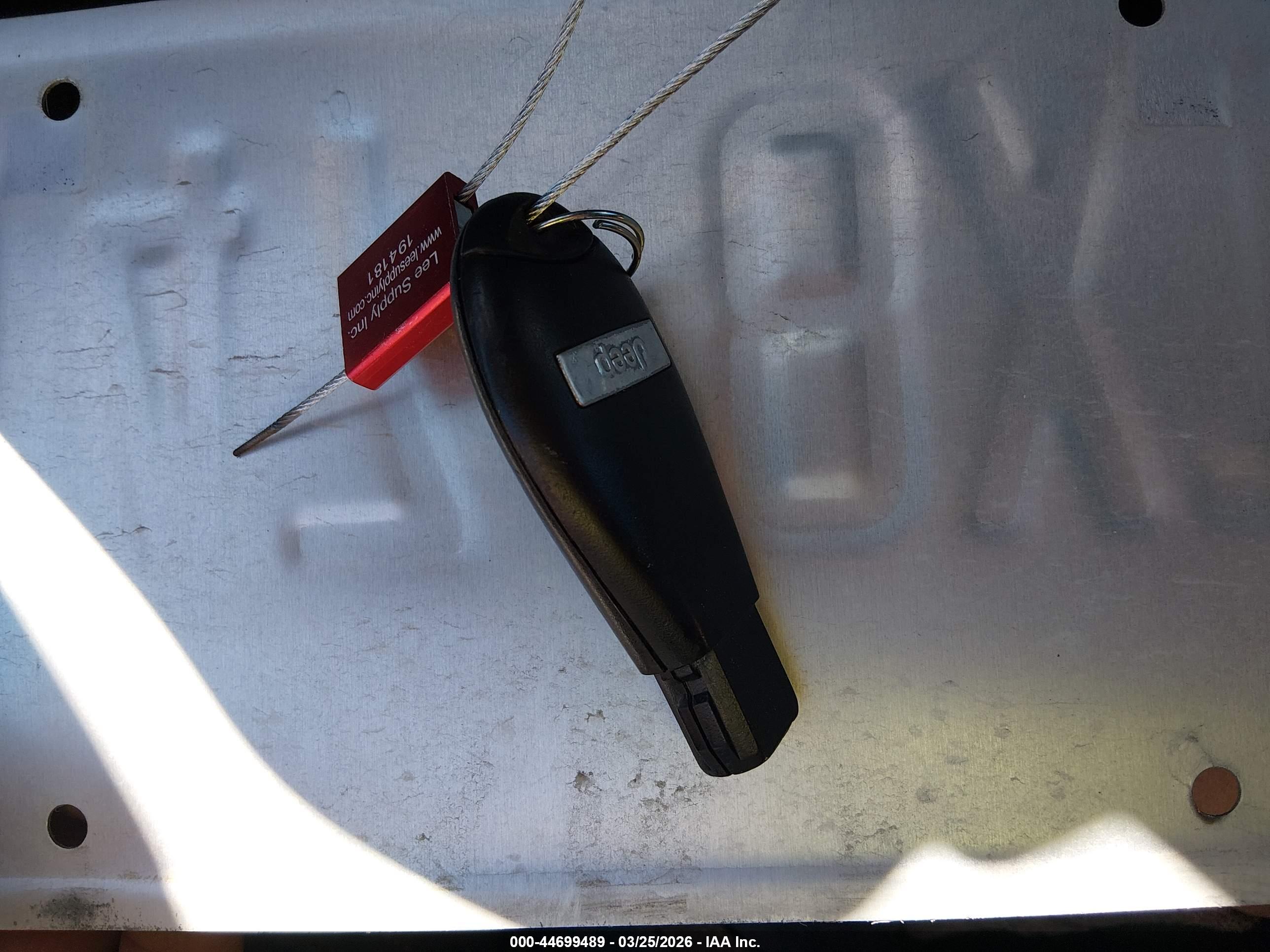 JEEP CHEROKEE image 11